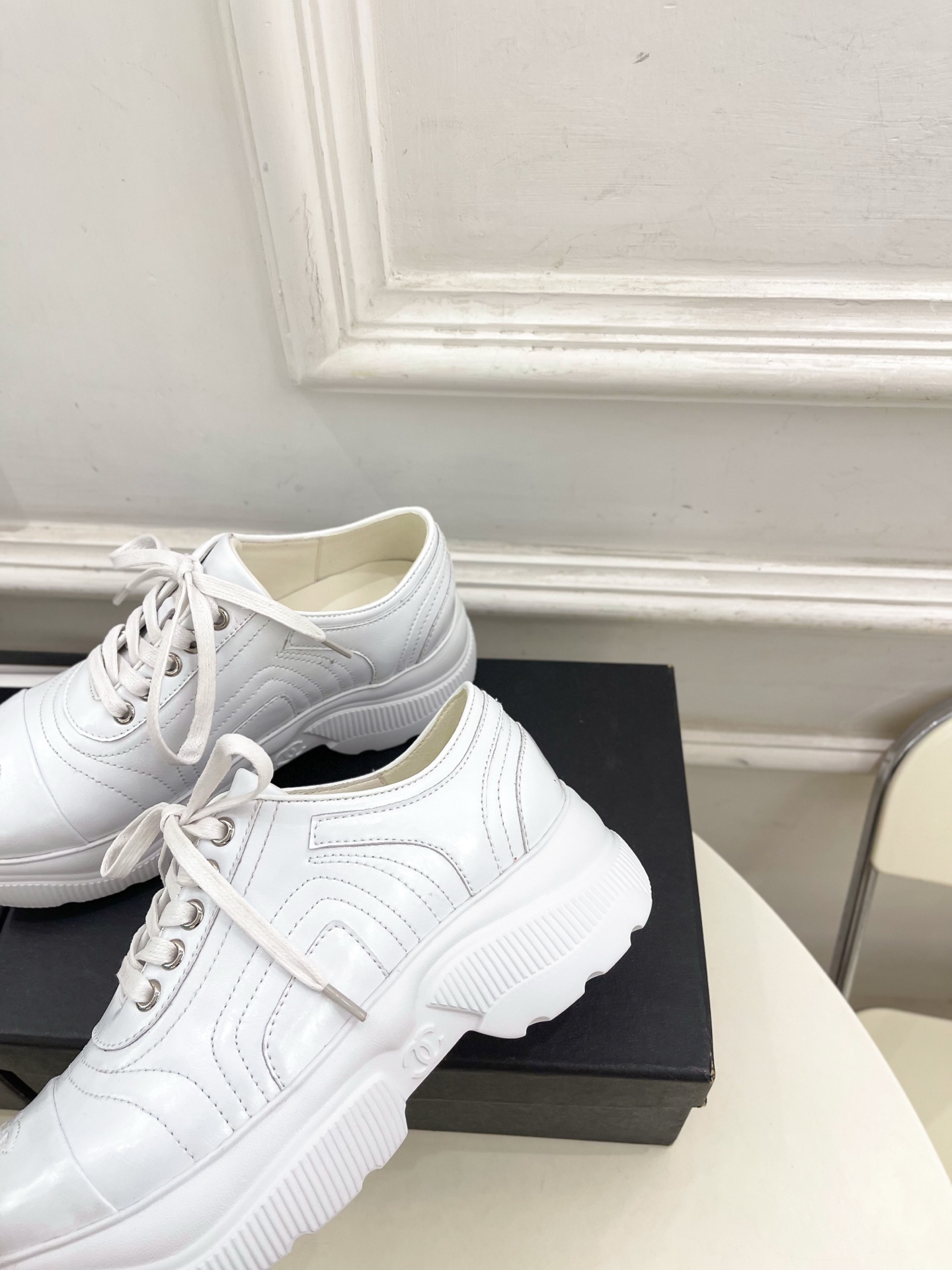 𝐂𝐇𝐀𝐍𝐄𝐋 | 小香 25𝐬𝐬 🦋2025 秋冬秀场新品 小香双C厚底运动鞋 老爹鞋 系列上新〰🍬 B