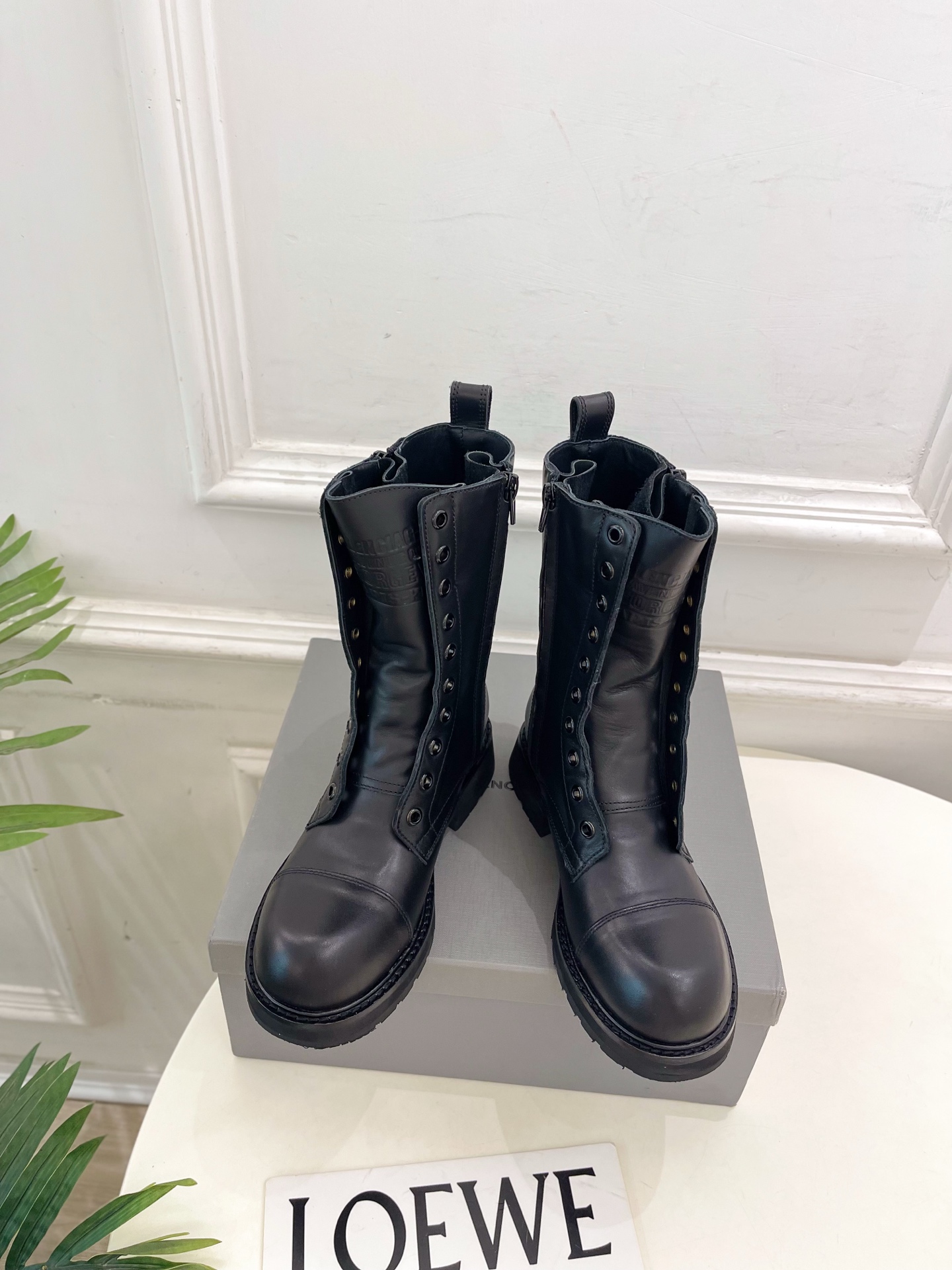Balenciaga | 巴黎世家 25𝐬𝐬 ⭐️2025秋冬新品情侣款厚底机车马丁靴超火爆 众明星网红