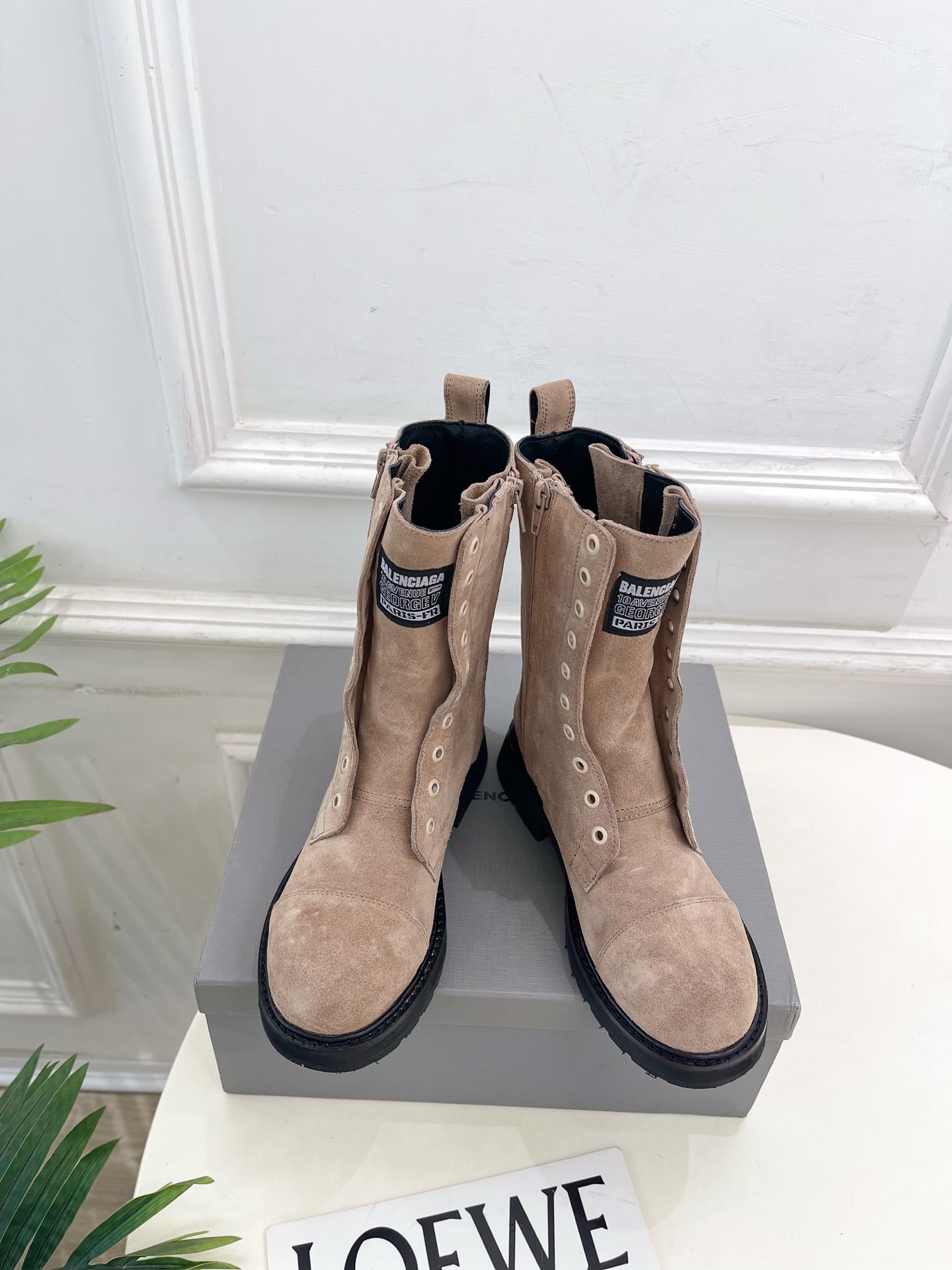 Balenciaga | 巴黎世家 25𝐬𝐬 ⭐️2025秋冬新品情侣款厚底机车马丁靴超火爆 众明星网红