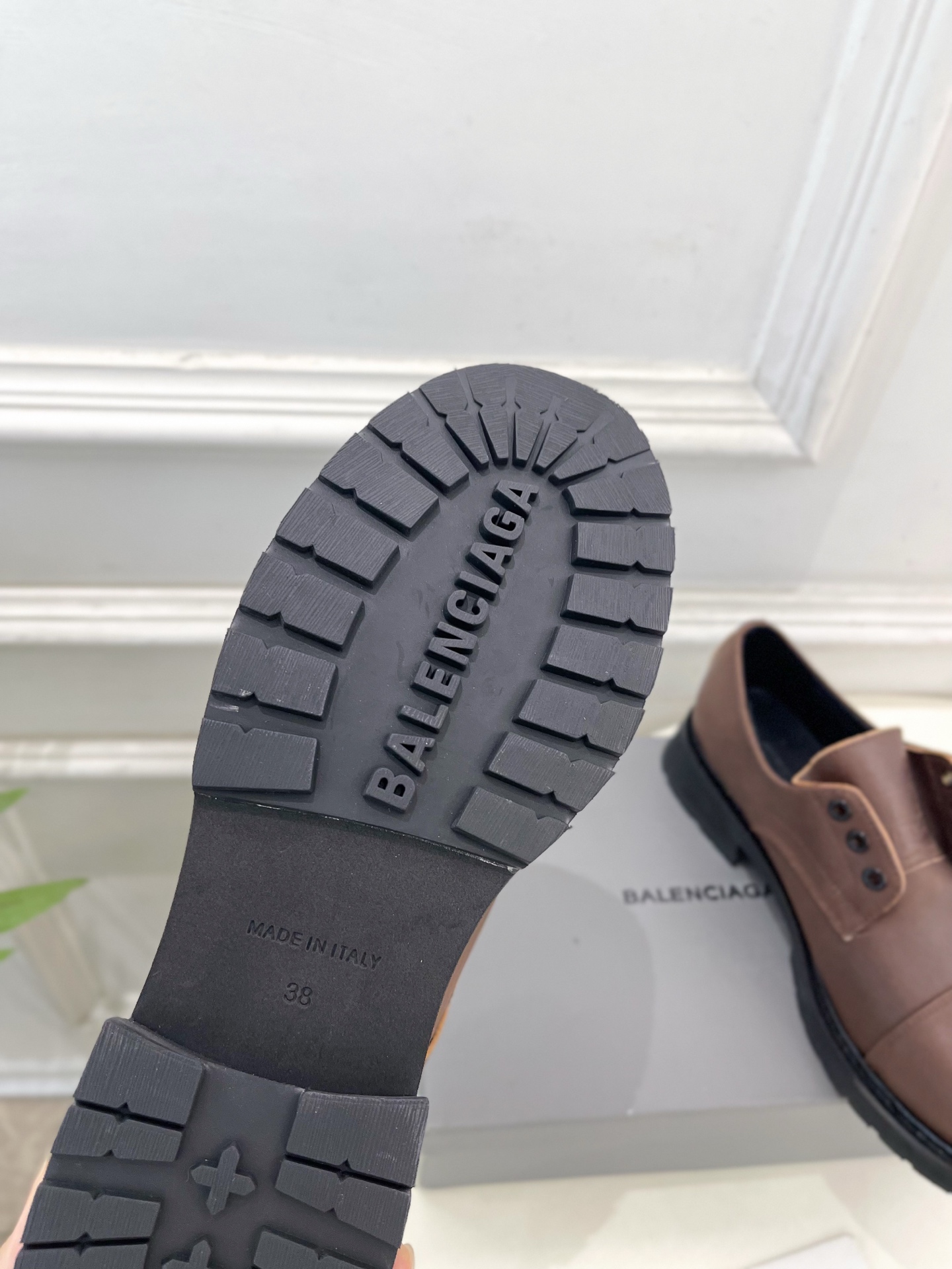 Balenciaga | 巴黎世家 25𝐬𝐬 ⭐️2025秋冬新品情侣款厚底乐福鞋超火爆 众明星网红潮人