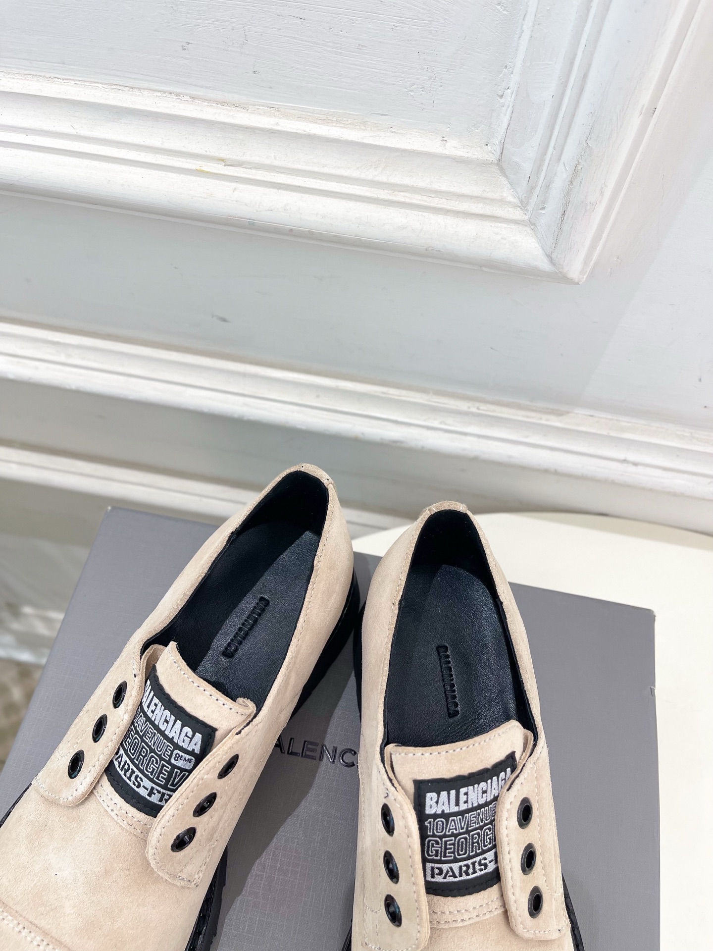 Balenciaga | 巴黎世家 25𝐬𝐬 ⭐️2025秋冬新品情侣款厚底乐福鞋超火爆 众明星网红潮人