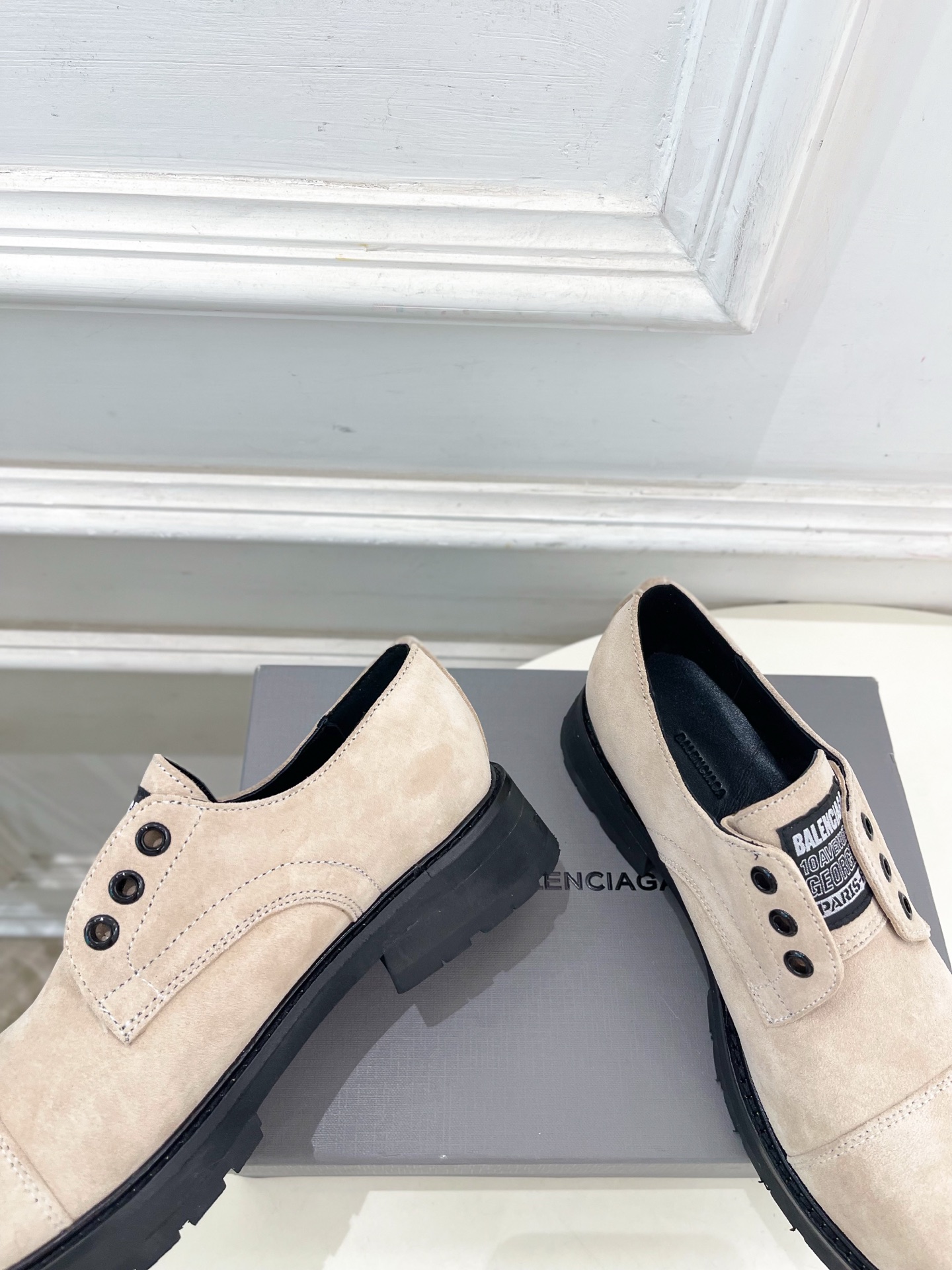Balenciaga | 巴黎世家 25𝐬𝐬 ⭐️2025秋冬新品情侣款厚底乐福鞋超火爆 众明星网红潮人