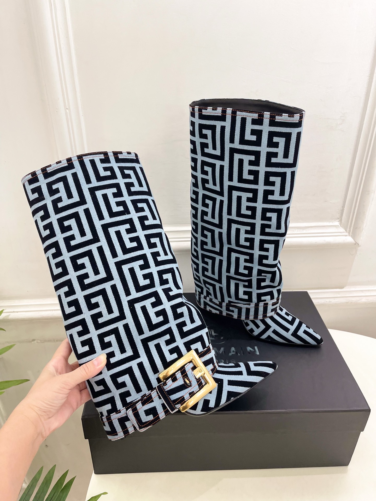 Balmain巴尔曼 代购级别⚠️2025秋冬新品 经典尖头皮带扣裤管靴—————————顶级奢侈品牌 