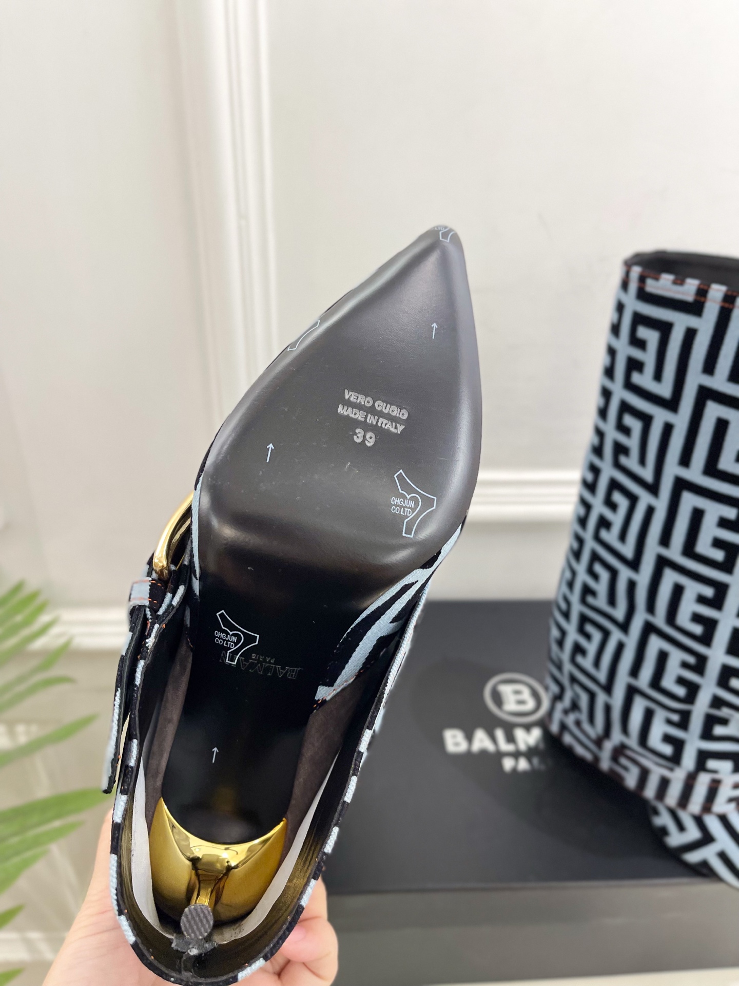Balmain巴尔曼 代购级别⚠️2025秋冬新品 经典尖头皮带扣裤管靴—————————顶级奢侈品牌 