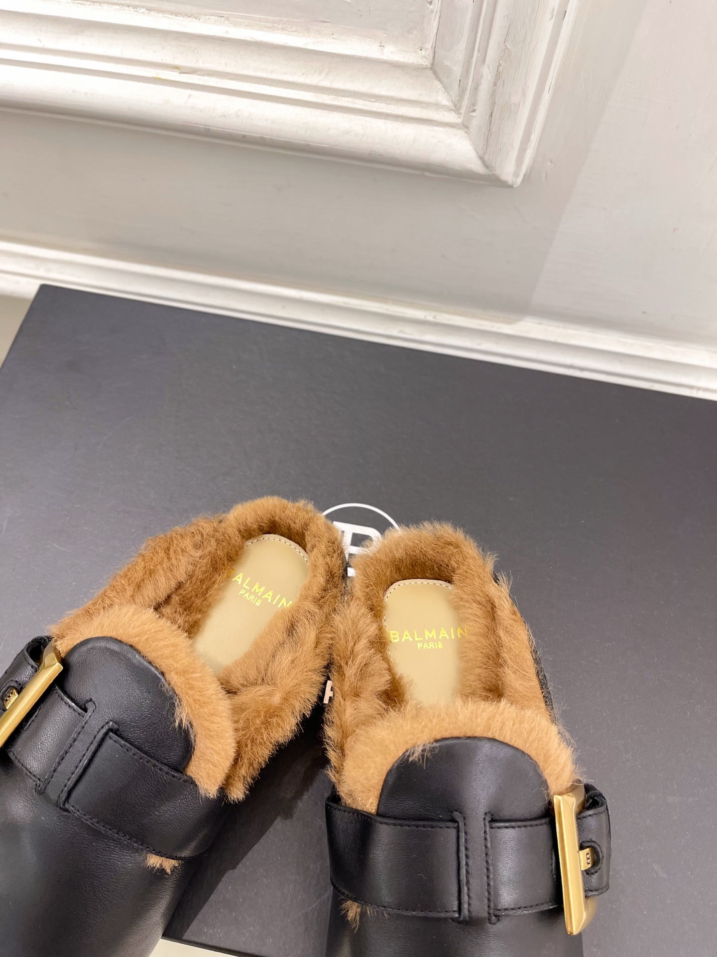 Balmain巴尔曼 代购级别⚠️2025秋冬新品 经典皮带扣半拖毛毛拖—————————顶级奢侈品牌 
