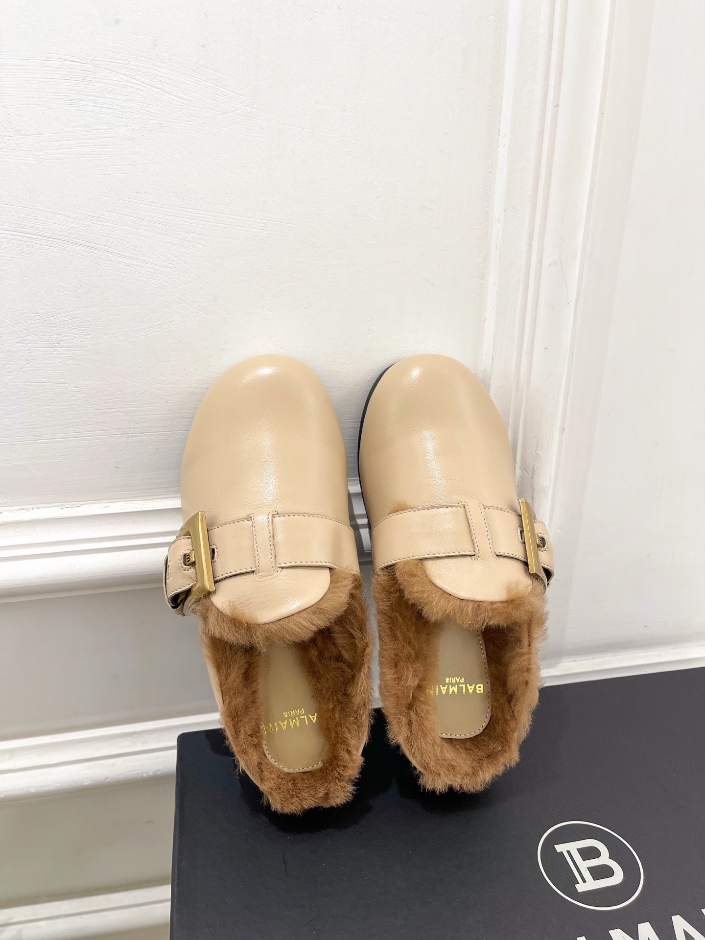Balmain巴尔曼 代购级别⚠️2025秋冬新品 经典皮带扣半拖毛毛拖—————————顶级奢侈品牌 