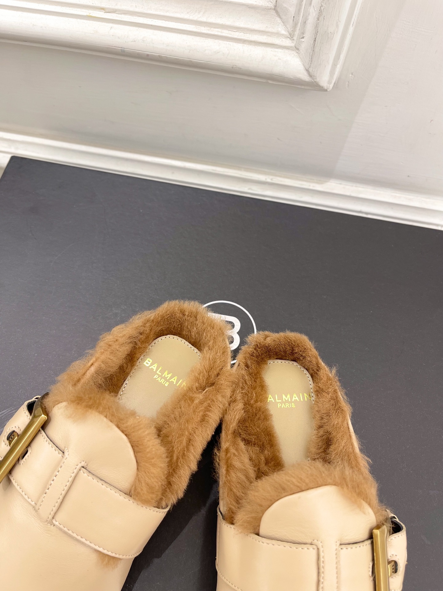 Balmain巴尔曼 代购级别⚠️2025秋冬新品 经典皮带扣半拖毛毛拖—————————顶级奢侈品牌 