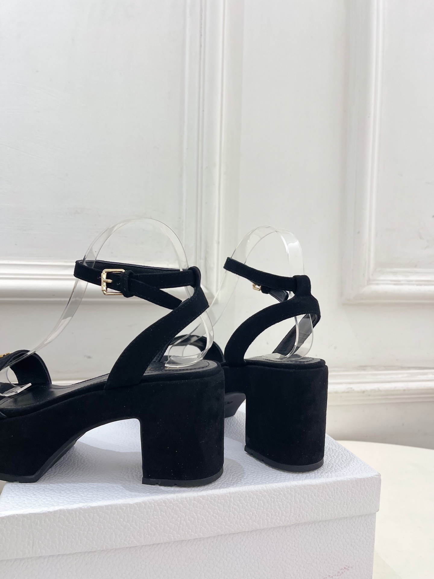 Dior | 迪奥 25 𝐬𝐬 🧡💚2025新品 顶级版本⚠️专柜主打新款 D-Lane 字母扣厚底凉鞋