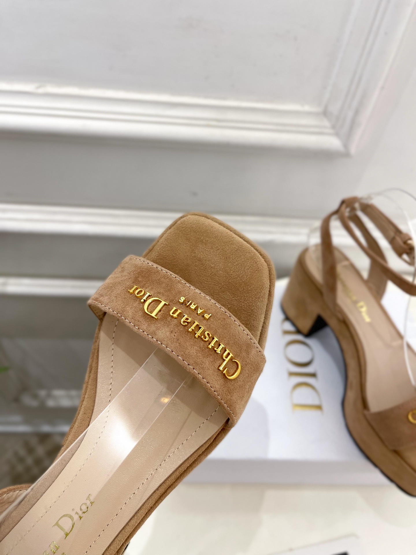 Dior | 迪奥 25 𝐬𝐬 🧡💚2025新品 顶级版本⚠️专柜主打新款 D-Lane 字母扣厚底凉鞋