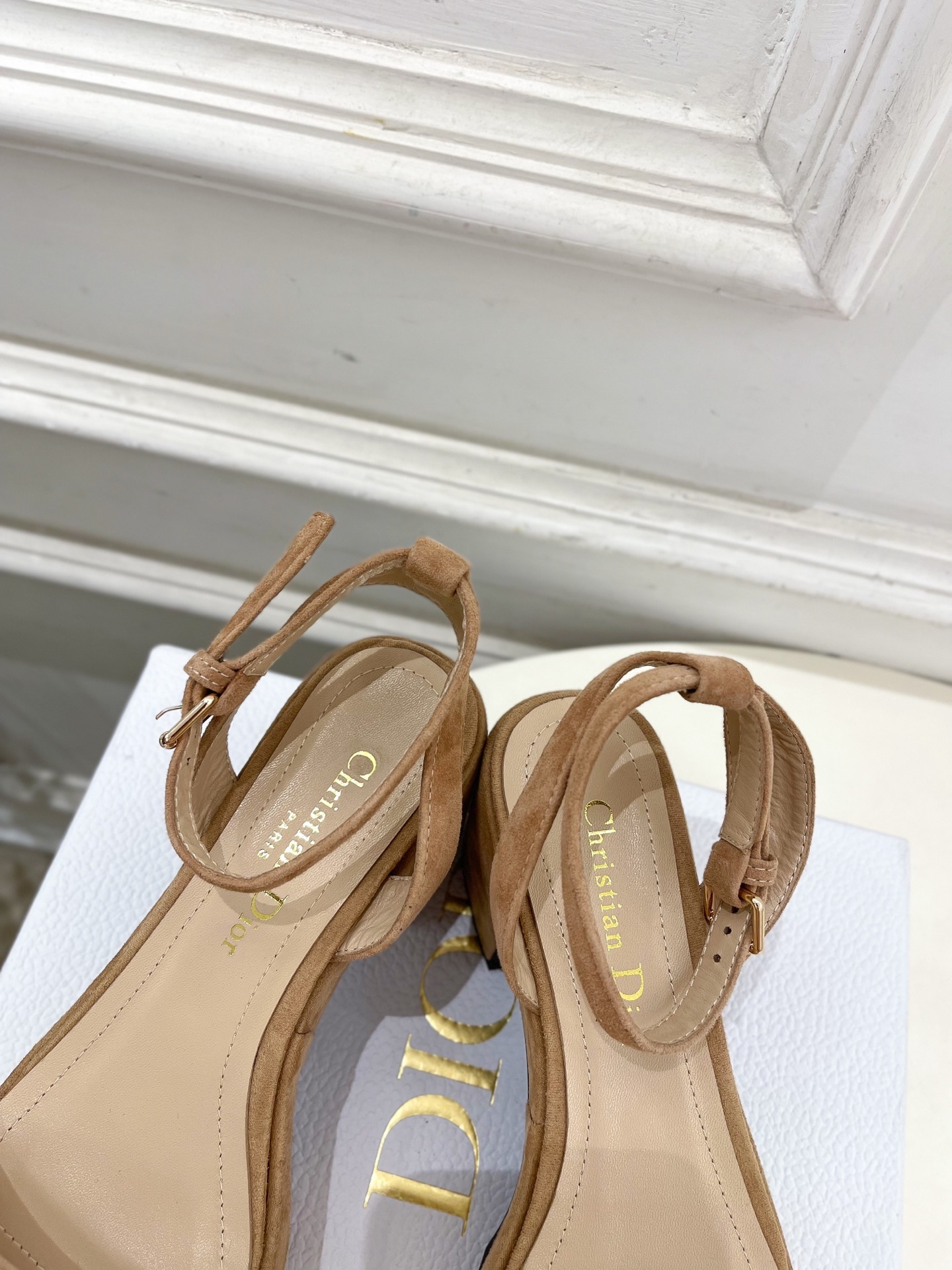 Dior | 迪奥 25 𝐬𝐬 🧡💚2025新品 顶级版本⚠️专柜主打新款 D-Lane 字母扣厚底凉鞋