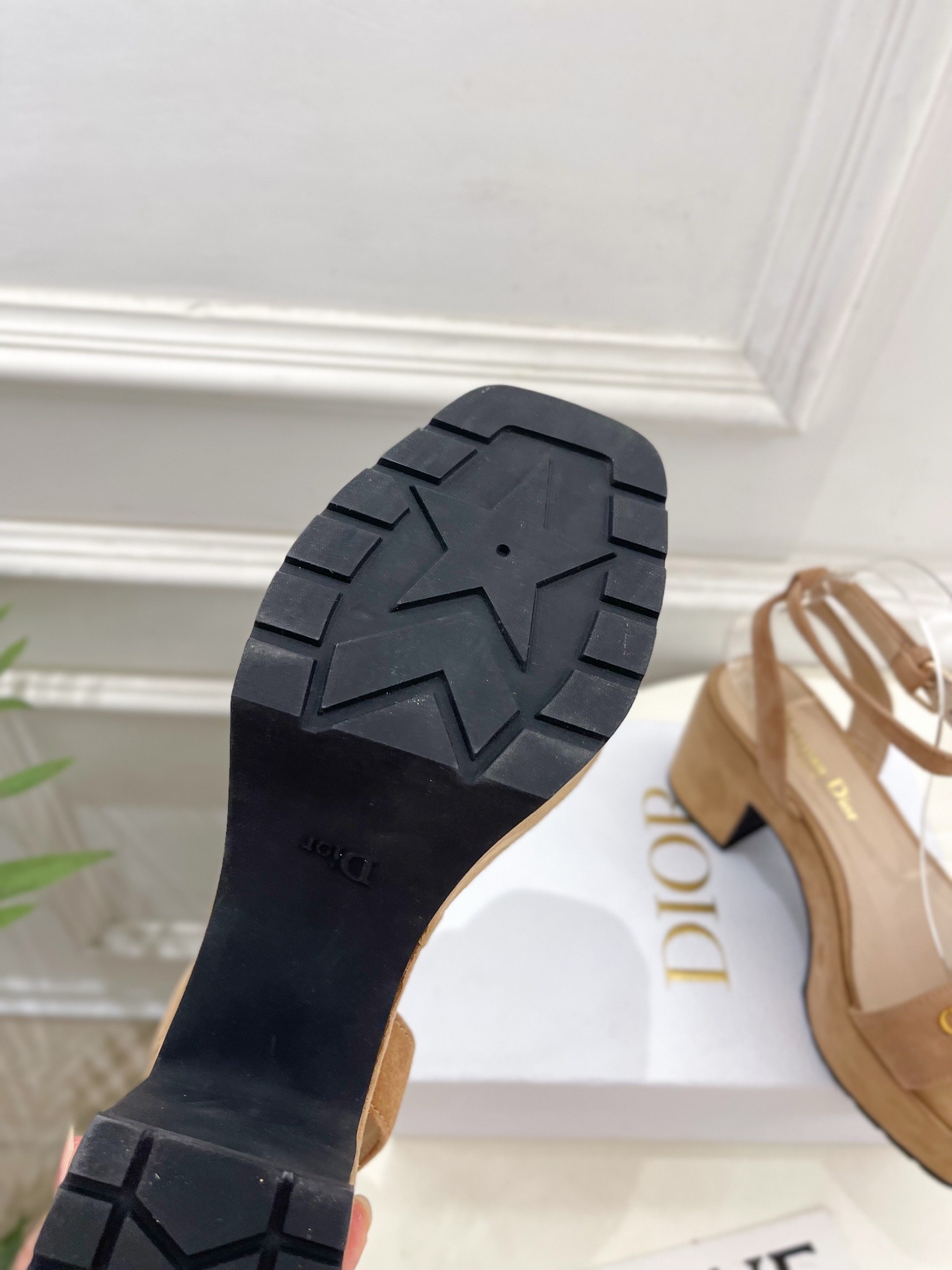 Dior | 迪奥 25 𝐬𝐬 🧡💚2025新品 顶级版本⚠️专柜主打新款 D-Lane 字母扣厚底凉鞋
