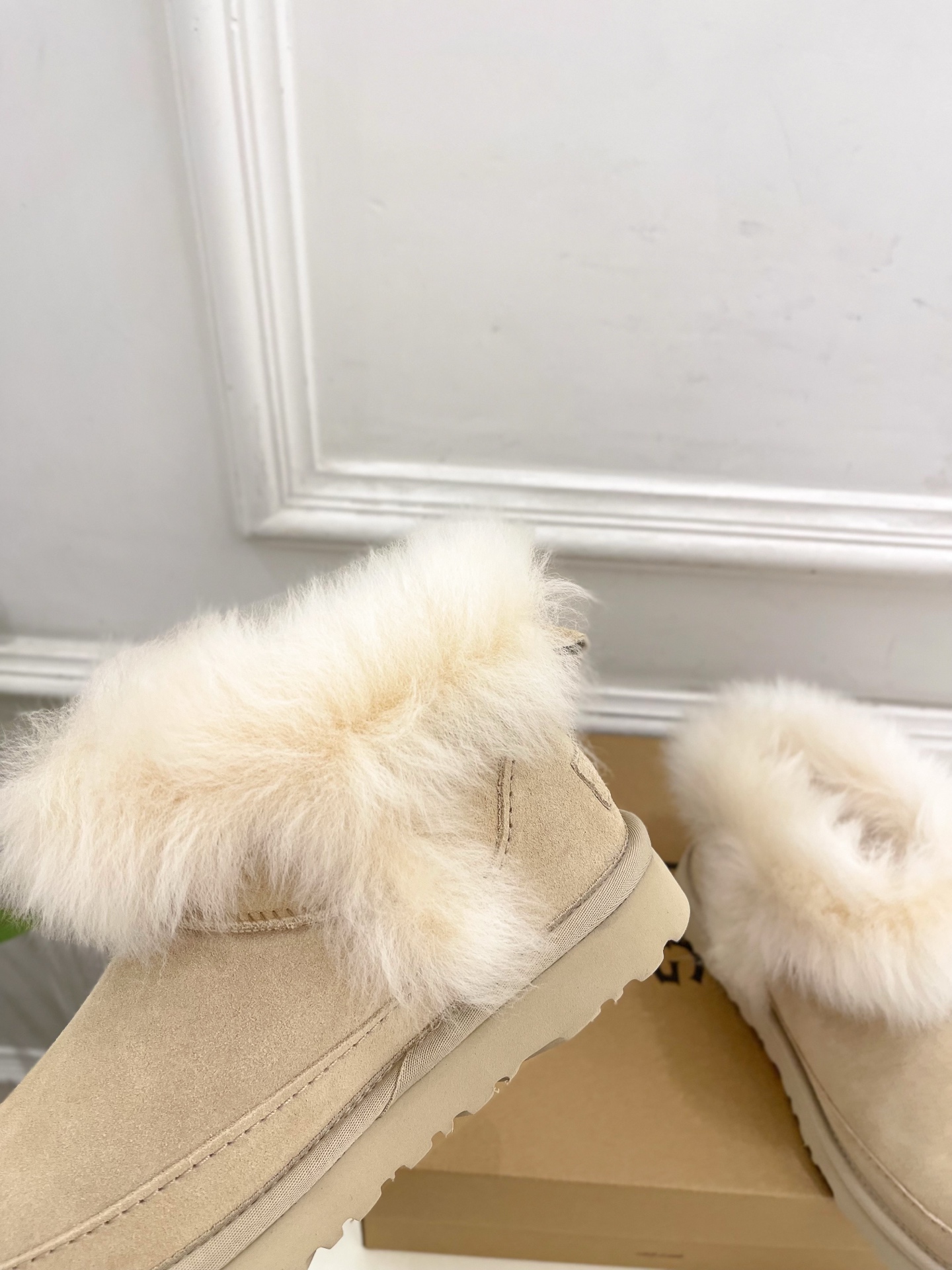 UGG Women's Retro Shearling Snow Boots - Warm, Stylish and Comfortable 9 i1760728933963 2299 0 7
