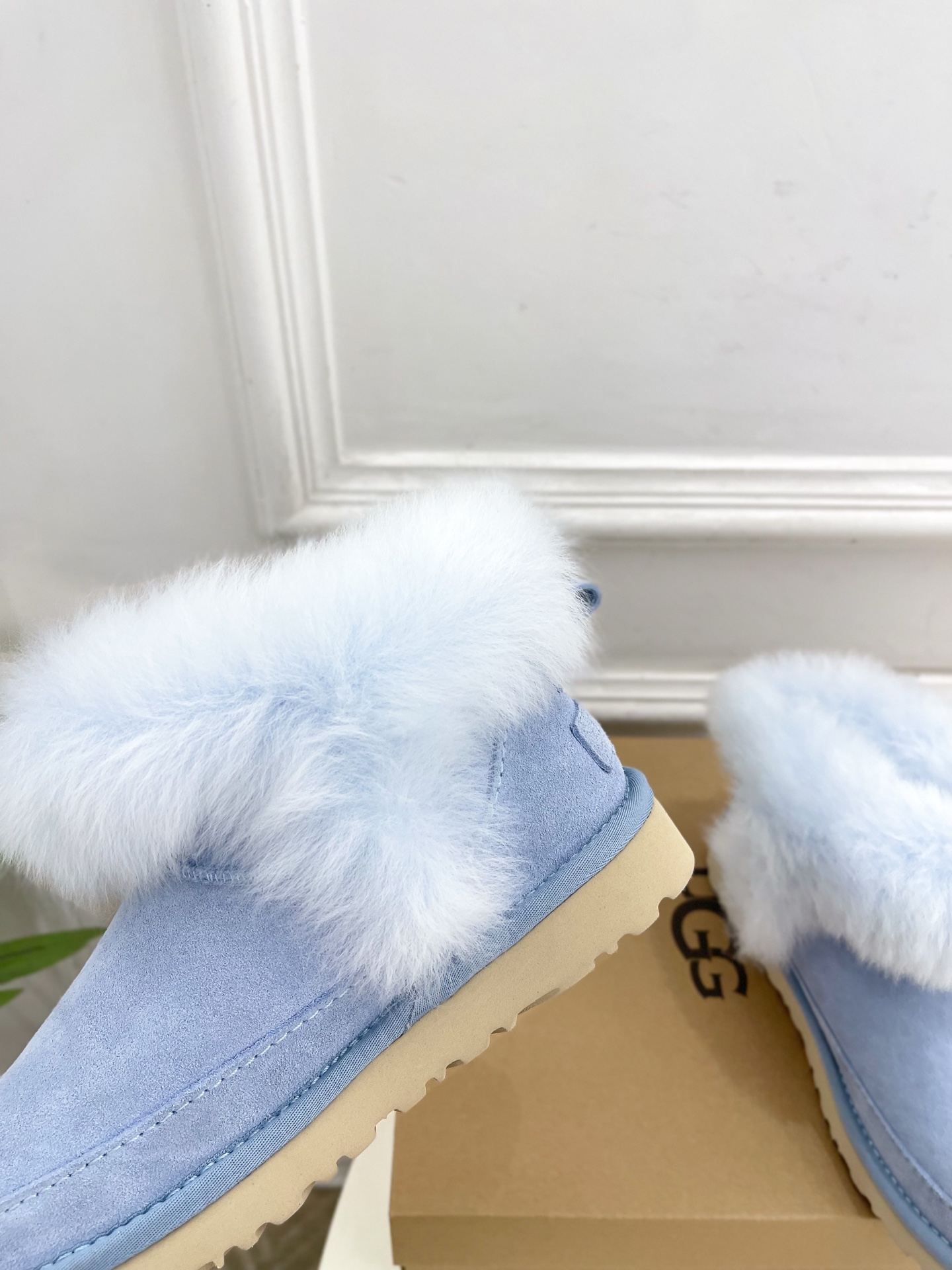 UGG Women's Classic Short Fashion Boot Warm Winter Snow Boots - Light Blue 9 i1760728962517 2232 0 7