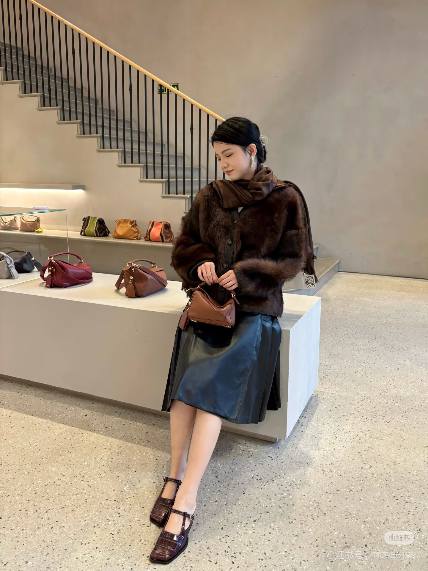 NO:651953,Upper and foot matching demonstration, half drag19860909上脚搭配示范,半拖,Women's Shoes