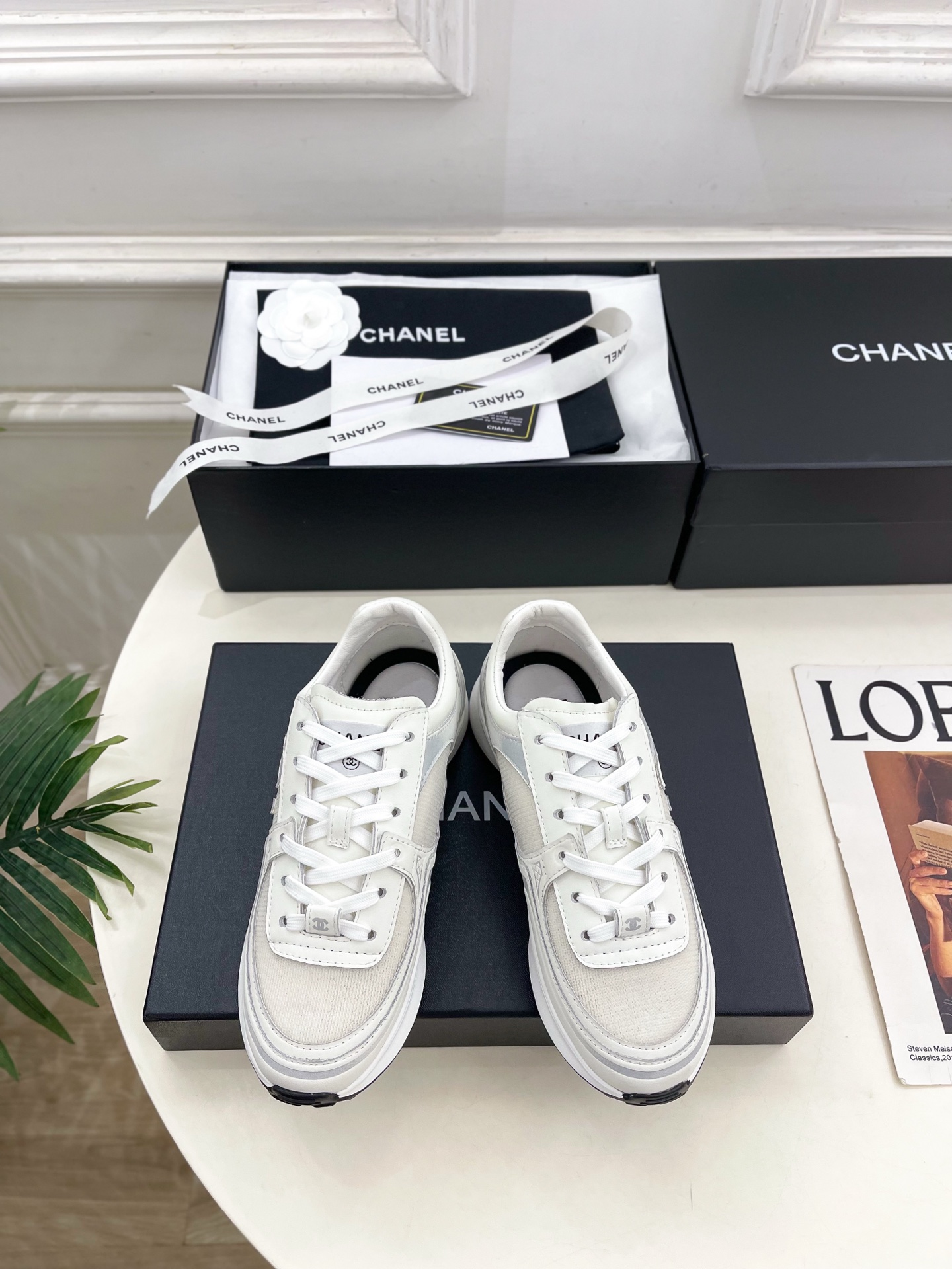 NO:668612,| Xiaoxiang 26 2026 Spring and Summer New Products Counter Classic Xiaoxiang Double C Mesh Casual Sports Shoes New Series A must-have in the BS fashion circle. The combination will interpret the meticulous, minimalist and classic elements that will never fade away. It will show a unique dressing style that is too beautiful to say. A must-have item for summer... ━━━━━ t ━━━━━  Original high-customized leather upper, imported breathable mesh lining, original molded anti-slip outsole, shoe size: 35-39 (40. Customized, non-refundable), casual shoes/sports shoes, sneakers19860909| 小香 26 2026春夏新品 专柜经典款 小香双C网面休闲运动鞋 系列上新 BS时尚圈的绝绝子 搭配将演绎着细致 极简 永不褪去的经典元素 展现与众不同的穿搭风格美到无话可说 夏季必入款…… ━━━━━ t ━━━━━ 鞋面原版高定制皮料 内里进口透气网布 大底原版开模防滑大底 鞋码: 35-39（40.定制不退换）,休闲鞋/运动鞋,sneakers,Women's Shoes