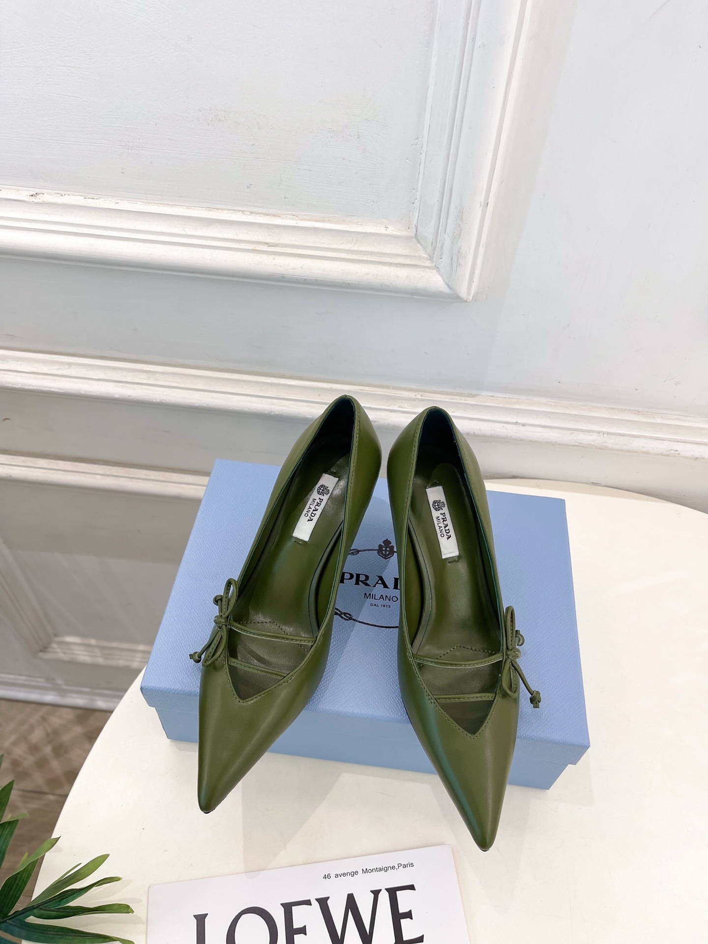 NO:705820,PRADA 26 2026 spring and summer new products, counter catwalk models, pointed toe kitten heel bow high heels series, upper original high-custom lambskin, lining imported water-dyed sheepskin, outsole original Italian leather outsole, heel height 7.5cm, shoe size: 35-39 (40.41. Customized, non-returnable) (with airplane case 10), high-heeled shoes, prada, prada, high heels, sheepskin, Leather soles19860909PRADA 普拉达 26 2026春夏新品 专柜走秀款 尖头小猫跟蝴蝶结高跟鞋系列 鞋面原版高定制小羊皮 内里进口水染羊皮 大底原版意大利真皮大底 跟高7.5cm 鞋码:35-39（40.41.定做不退换）（配飞机盒10）,高跟鞋单鞋,prada,prada,high heels,sheepskin,Leather soles,Women's Shoes