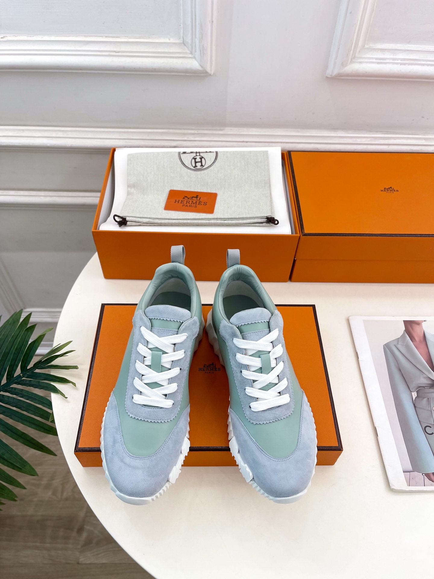 NO:706916,* Hermès 26 2026 spring and summer new products, new counters, classic couple's sports shoes series, original custom-made cowhide sheepskin upper, imported sheepskin lining, original open-molded TPU wear-resistant outsole, women's size 35-39 (customized at 40), men's size 39-44 (customized at 45), women, men, casual shoes/sports shoes, hermes, sneakers, cowhide, sheepskin, sheep19860909* 爱玛仕 26 2026春夏新品 专柜新款 经典情侣款运动鞋系列 鞋面原版特定制牛皮羊猄 内里进口羊皮里 大底原版开模tpu耐磨大底 女码35-39（40定制）  男码39-44（45定制) 女 男,休闲鞋/运动鞋,hermes,sneakers,cowhide,sheepskin,sheep,Women's Shoes