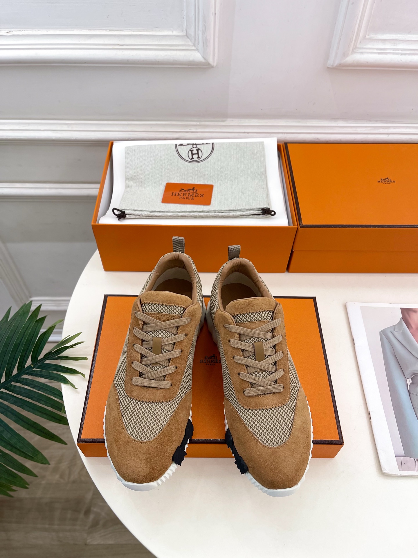 NO:706914,* Hermès 26 2026 spring and summer new products, new counters, classic couple sports shoes series, original custom-made sheepskin mesh on the upper, imported breathable mesh lining, original open-molded TPU wear-resistant outsole, female size 35-39 (customized at 40), male size 39-44 (customized at 45), men and women, casual shoes/sports shoes, hermes, sneakers, sheep19860909* 爱玛仕 26 2026春夏新品 专柜新款 经典情侣款运动鞋系列 鞋面原版特定制羊猄网 内里进口透气网里 大底原版开模tpu耐磨大底 女码35-39（40定制）  男码39-44（45定制) 女男,休闲鞋/运动鞋,hermes,sneakers,sheep,Women's Shoes