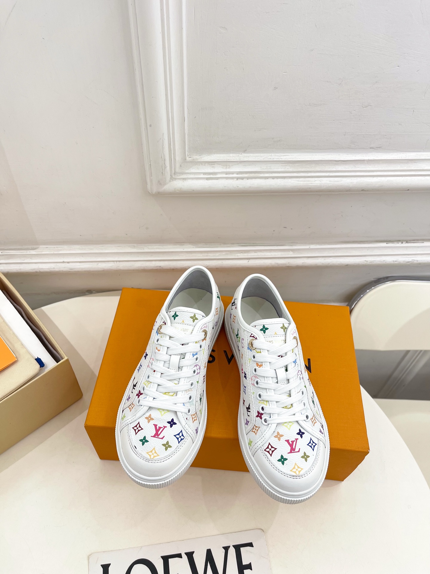 NO:750355,LV | Louis Vuitton 26 2026 spring and summer new products. The top version is the same as the original version. The counter focuses on the latest LV LAGOON sneakers, new hard goods, BS purchasing level!  Full of high-end feel!  A popular model among bloggers at home and abroad, it is retro, fashionable and looks great on your feet!  The official website's main recommendation★ ━━━━━t ━━━━━ Highly customized three-color presbyopia leather on the upper, imported mixed sheepskin lining on the lining, original molded TPU outsole, shoe size: 35-39 (40.41.42 customized, non-returnable), casual shoes/sports shoes, louis vuitton, louis  vuitton,sneakers,sheepskin19860909LV | 路易威登 26 2026春夏新品 顶级版本原版一致 专柜主打最新款 LV LAGOON 运动鞋硬货上新 BS代购级别！高级感十足！国内外博主刷爆的一款,复古又时髦上脚美炸了！官网主推款★ ━━━━━ t ━━━━━ 鞋面高定制三彩老花皮 内里进口混种羊皮里 大底原版开模TPU大底 鞋码: 35-39（40.41.42定制不退换）,休闲鞋/运动鞋,louis vuitton,louis vuitton,sneakers,sheepskin,Women's Shoes