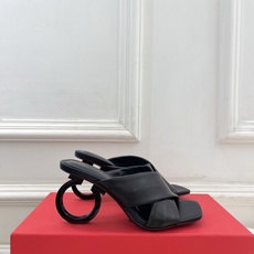 Ferragamo|菲拉格慕26𝐬𝐬2026春夏新品 经典大号G跟交叉带拖鞋 火爆上新! 这鞋绝对是 Ferragamo|菲拉格慕26𝐬𝐬2026春夏新品 经典大号G跟交叉带拖鞋 火爆上新! 这鞋绝对是