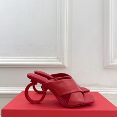 Ferragamo|菲拉格慕26𝐬𝐬2026春夏新品 经典大号G跟交叉带拖鞋 火爆上新! 这鞋绝对是 Ferragamo|菲拉格慕26𝐬𝐬2026春夏新品 经典大号G跟交叉带拖鞋 火爆上新! 这鞋绝对是