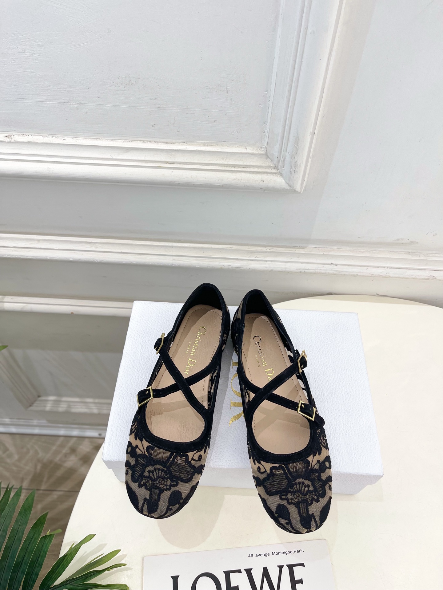 NO:760162,Dior | Dior 26 2026 spring and summer new products, top version, the counter features the new Very Dior cross-strap ballet shoes, new hard goods, BS purchasing level!  Full of high-end feel!  A popular model among bloggers at home and abroad, it’s retro and fashionable, and your feet look stunning!  The official website’s main recommendation★ ━━━━━ t ━━━━━ Original custom-made cow patent leather/sequins/customized mesh upper. Lining: imported sheepskin lining. Original imported genuine leather outsole. High flat heel. Shoe size:  35-39 (40.41.42 customization is non-refundable), ballet shoes, dior, dior, sheepskin, Leather soles19860909Dior | 迪奥 26 2026春夏新品 顶级版本 专柜主打新款Very Dior 交叉带芭蕾鞋 硬货上新 BS代购级别！高级感十足！国内外博主刷爆的一款,复古又时髦 上脚美炸了！官网主推款★ ━━━━━ t ━━━━━ 鞋面原版定制牛漆皮/亮片/定制网  内里: 进口羊皮里 大底原版进口真皮大底 跟高平底 鞋码: 35-39（40.41.42定制不退换）,芭蕾舞鞋,dior,dior,sheepskin,Leather soles,Women's Shoes