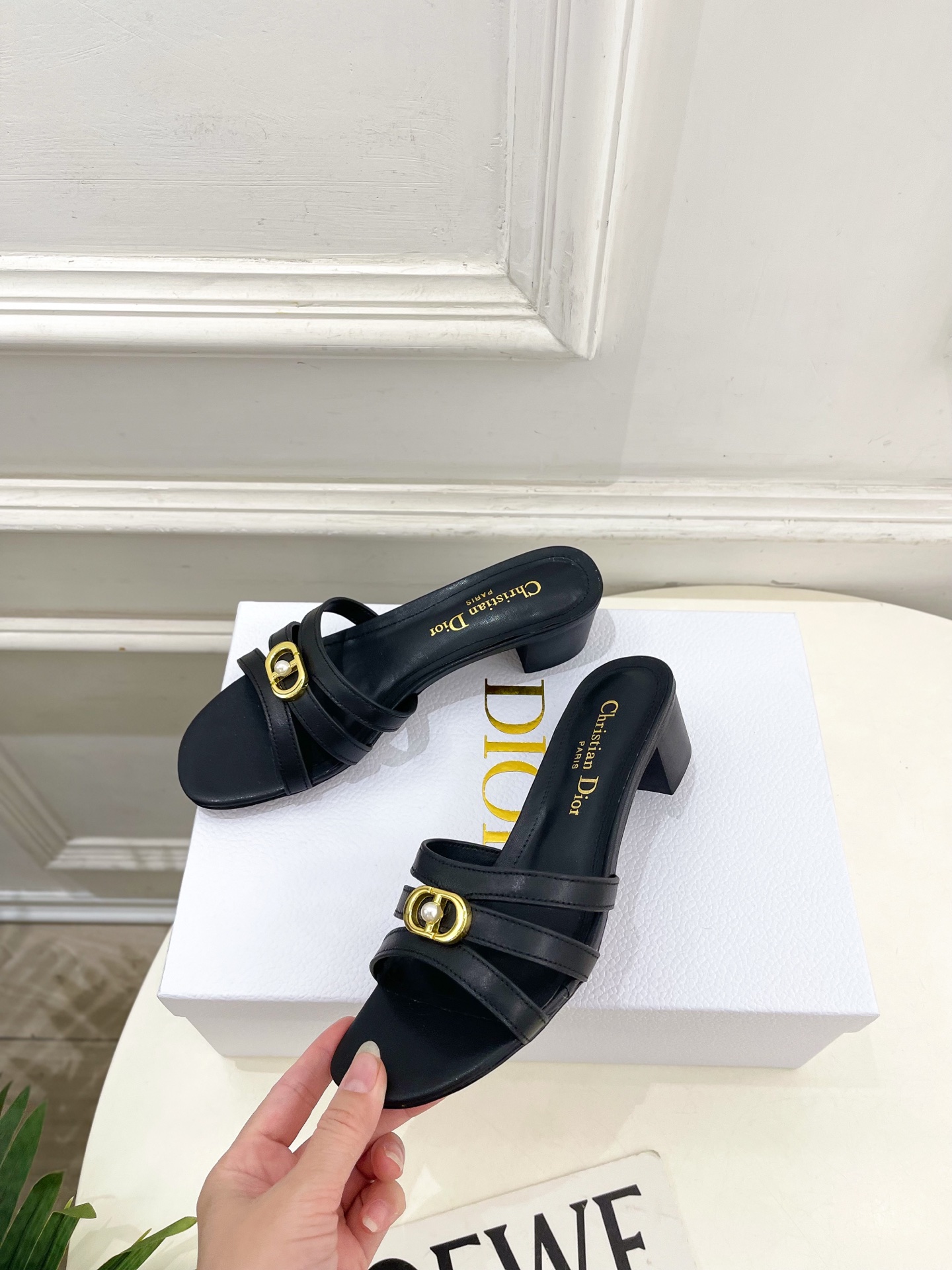 Dior | 迪奥 26𝐬𝐬 🧡💚2026春夏新品 顶级版本⚠️专柜主打新款 经典CD珍珠扣细带平底 粗