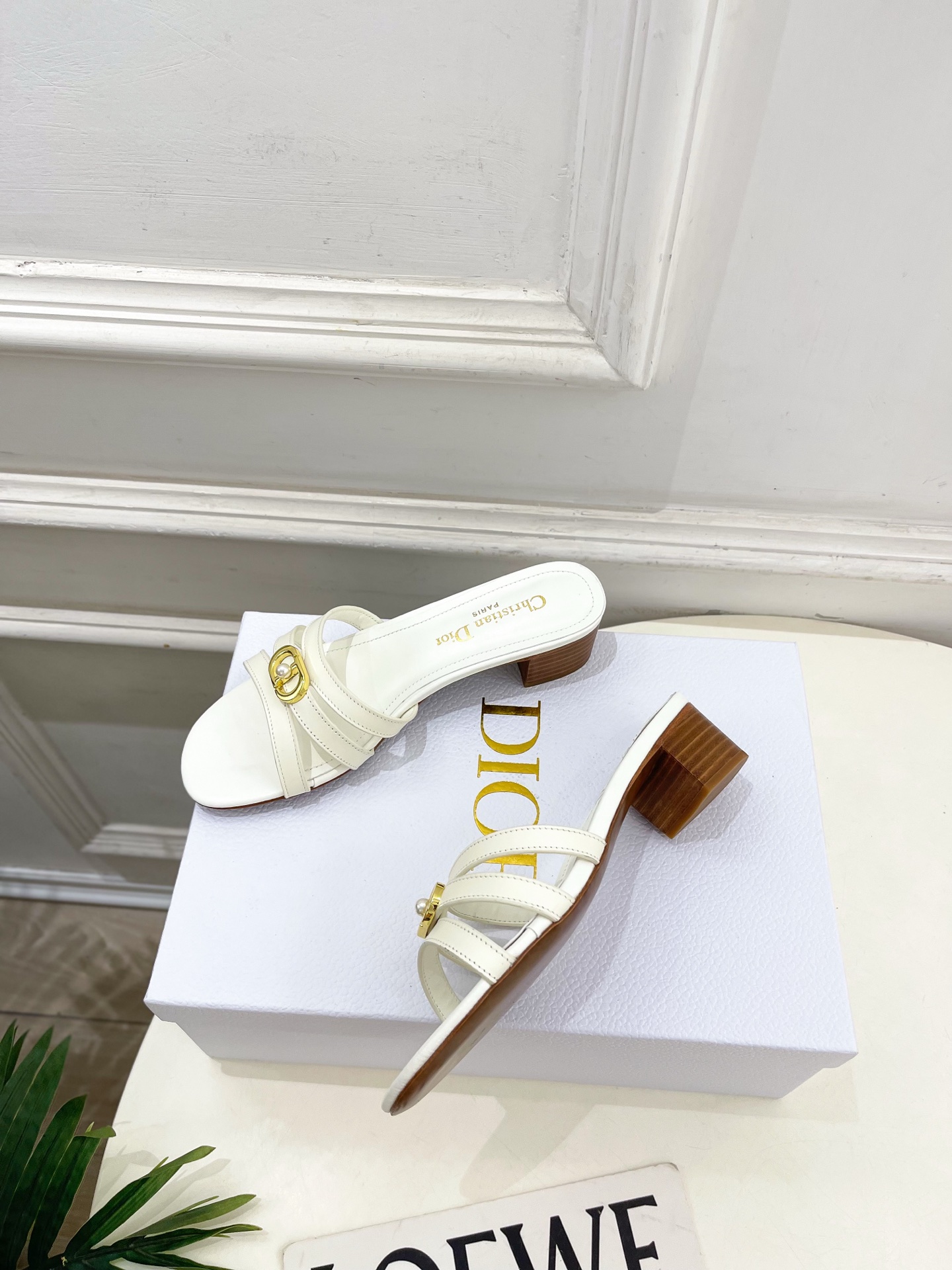 Dior | 迪奥 26𝐬𝐬 🧡💚2026春夏新品 顶级版本⚠️专柜主打新款 经典CD珍珠扣细带平底 粗