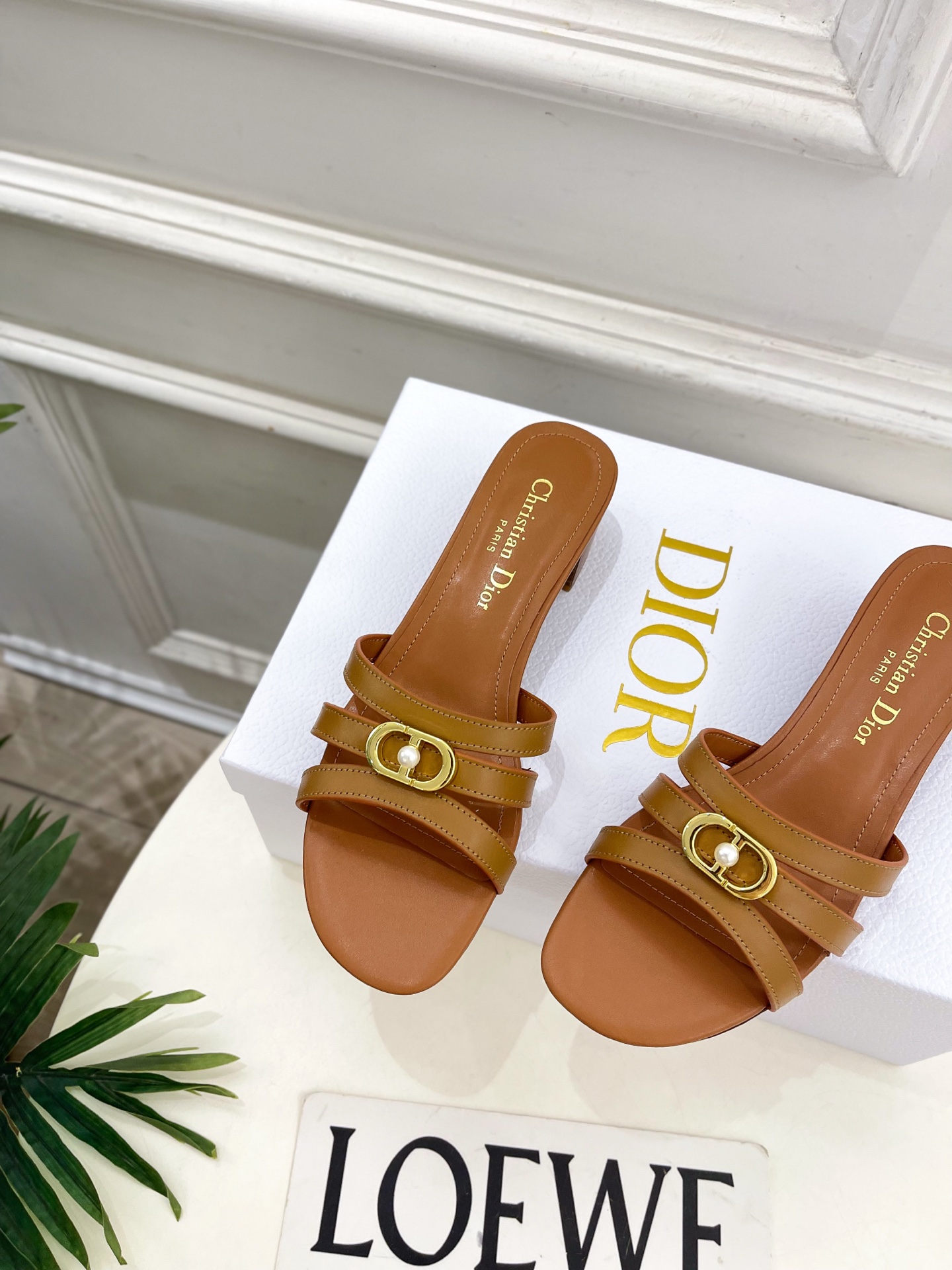 Dior | 迪奥 26𝐬𝐬 🧡💚2026春夏新品 顶级版本⚠️专柜主打新款 经典CD珍珠扣细带平底 粗