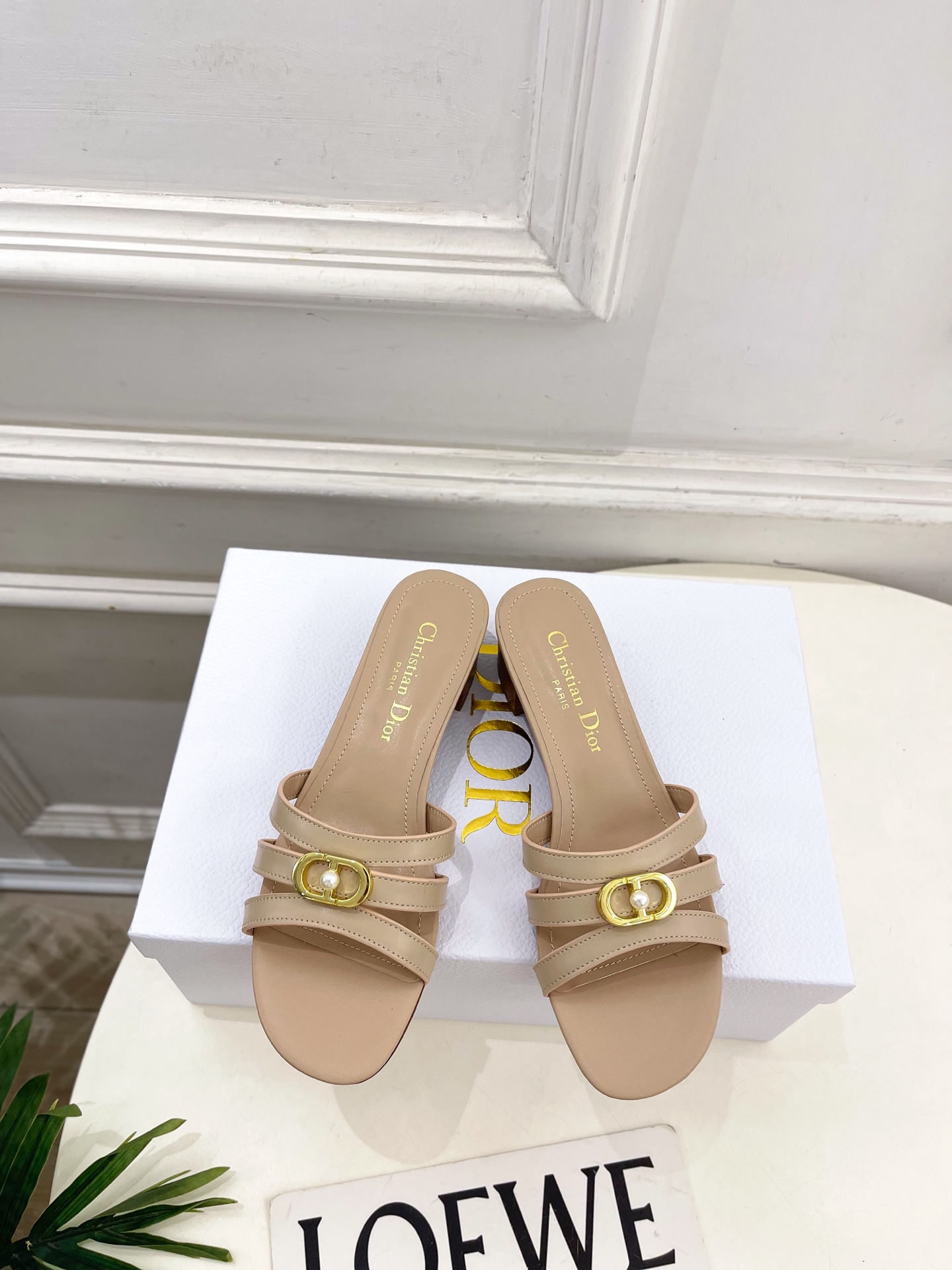 Dior | 迪奥 26𝐬𝐬 🧡💚2026春夏新品 顶级版本⚠️专柜主打新款 经典CD珍珠扣细带平底 粗