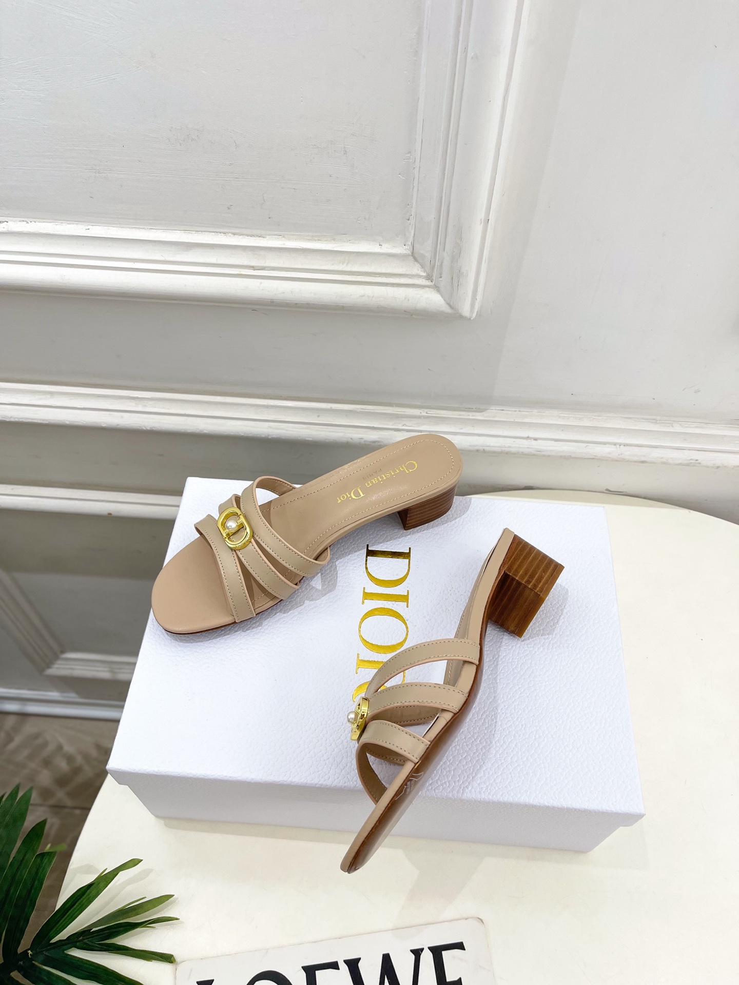 Dior | 迪奥 26𝐬𝐬 🧡💚2026春夏新品 顶级版本⚠️专柜主打新款 经典CD珍珠扣细带平底 粗