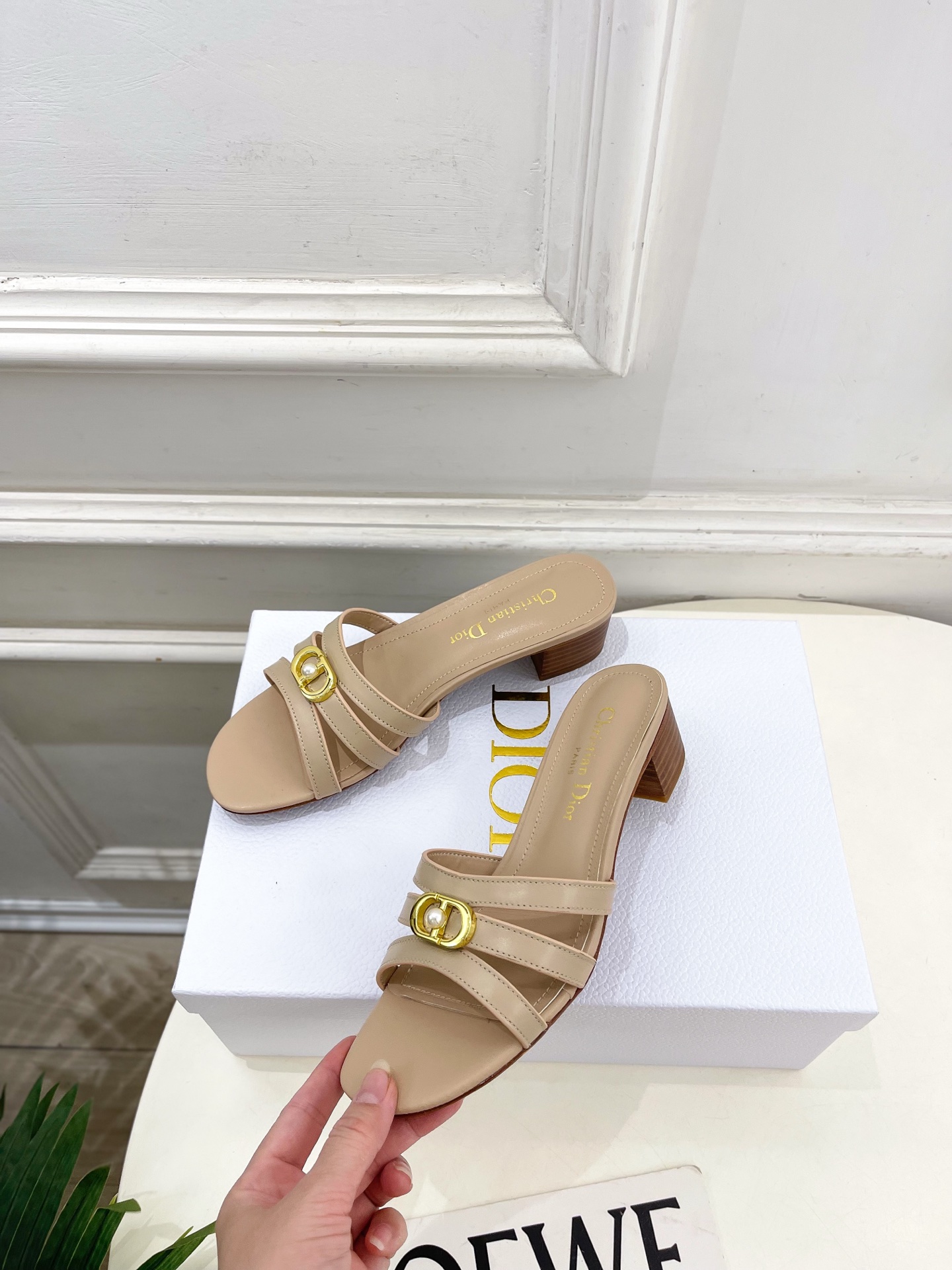Dior | 迪奥 26𝐬𝐬 🧡💚2026春夏新品 顶级版本⚠️专柜主打新款 经典CD珍珠扣细带平底 粗