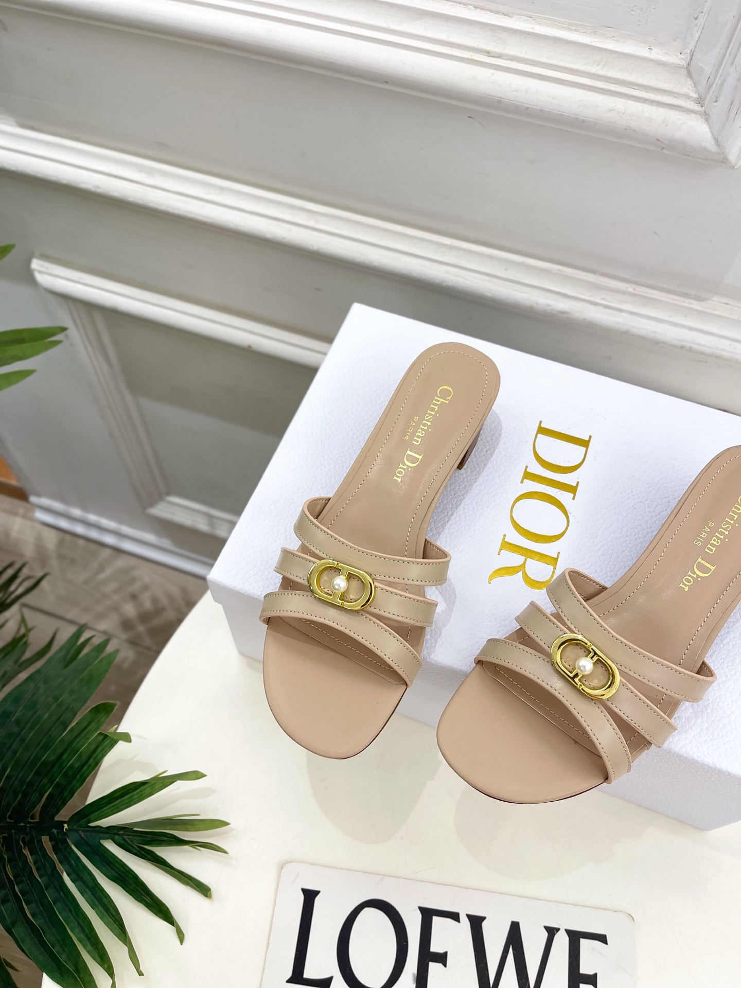 Dior | 迪奥 26𝐬𝐬 🧡💚2026春夏新品 顶级版本⚠️专柜主打新款 经典CD珍珠扣细带平底 粗