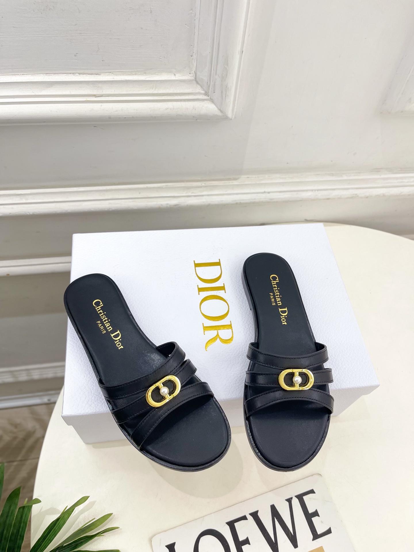 Dior | 迪奥 26𝐬𝐬 🧡💚2026春夏新品 顶级版本⚠️专柜主打新款 经典CD珍珠扣细带平底 粗