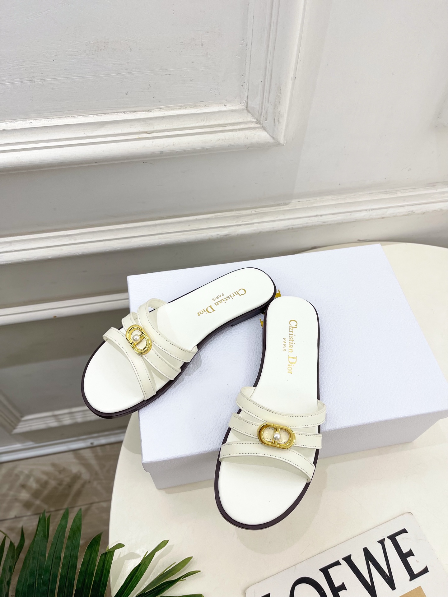 Dior | 迪奥 26𝐬𝐬 🧡💚2026春夏新品 顶级版本⚠️专柜主打新款 经典CD珍珠扣细带平底 粗