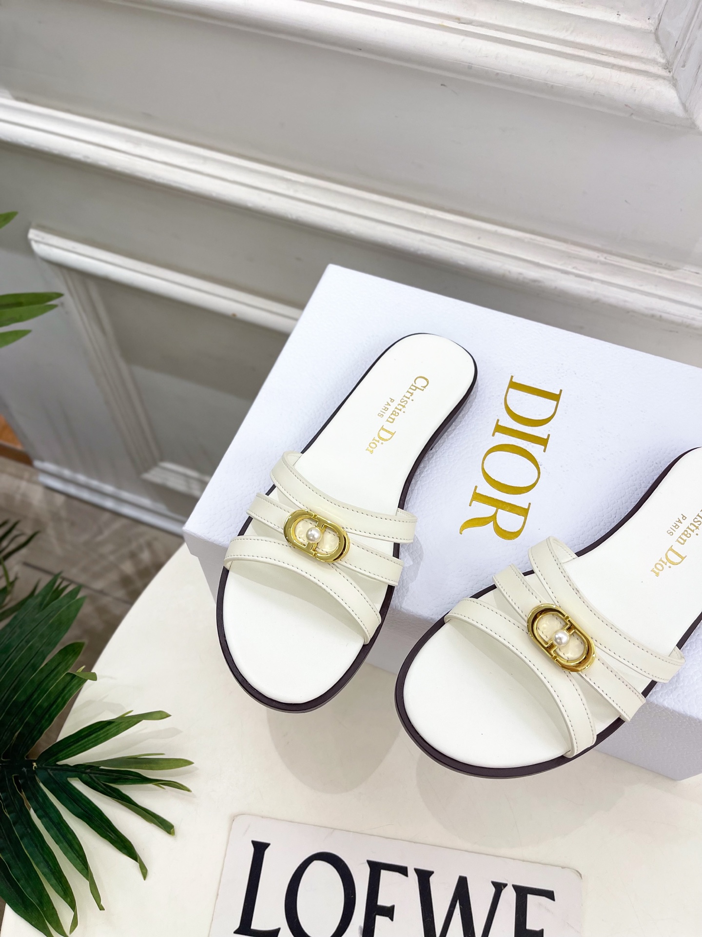Dior | 迪奥 26𝐬𝐬 🧡💚2026春夏新品 顶级版本⚠️专柜主打新款 经典CD珍珠扣细带平底 粗