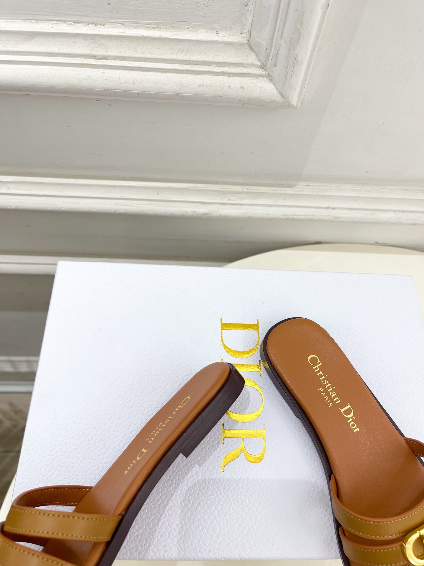 Dior | 迪奥 26𝐬𝐬 🧡💚2026春夏新品 顶级版本⚠️专柜主打新款 经典CD珍珠扣细带平底 粗