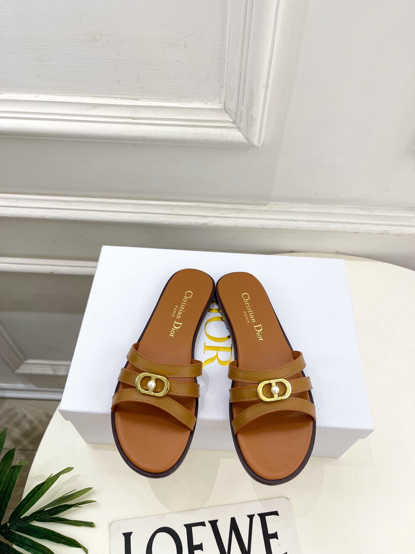 Dior | 迪奥 26𝐬𝐬 🧡💚2026春夏新品 顶级版本⚠️专柜主打新款 经典CD珍珠扣细带平底 粗