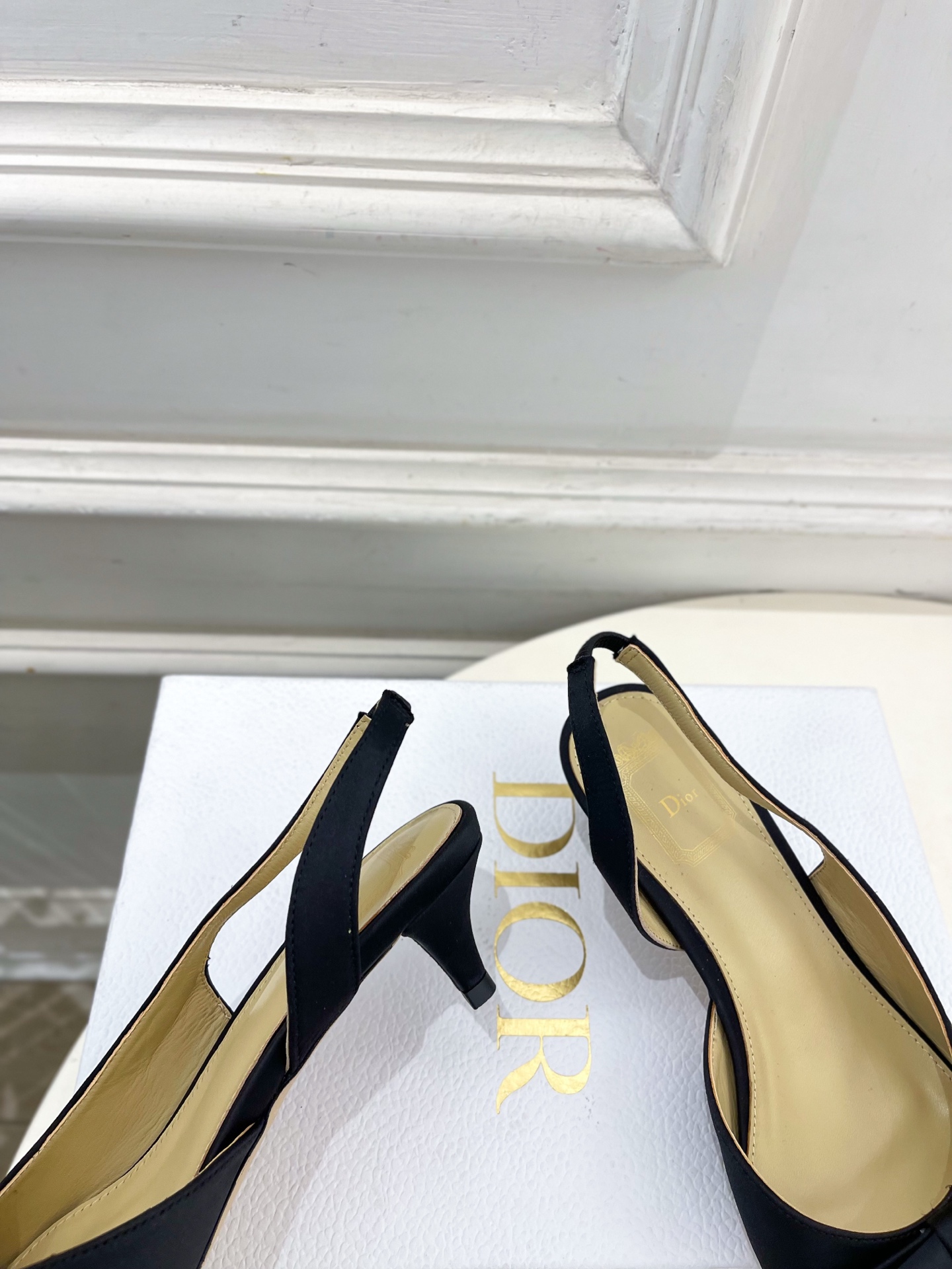 Dior |  迪奥  26𝐬𝐬 🧡💚2026春夏新品 顶级版本⚠️专柜主打新款 CD蝴蝶结鱼嘴中跟凉鞋