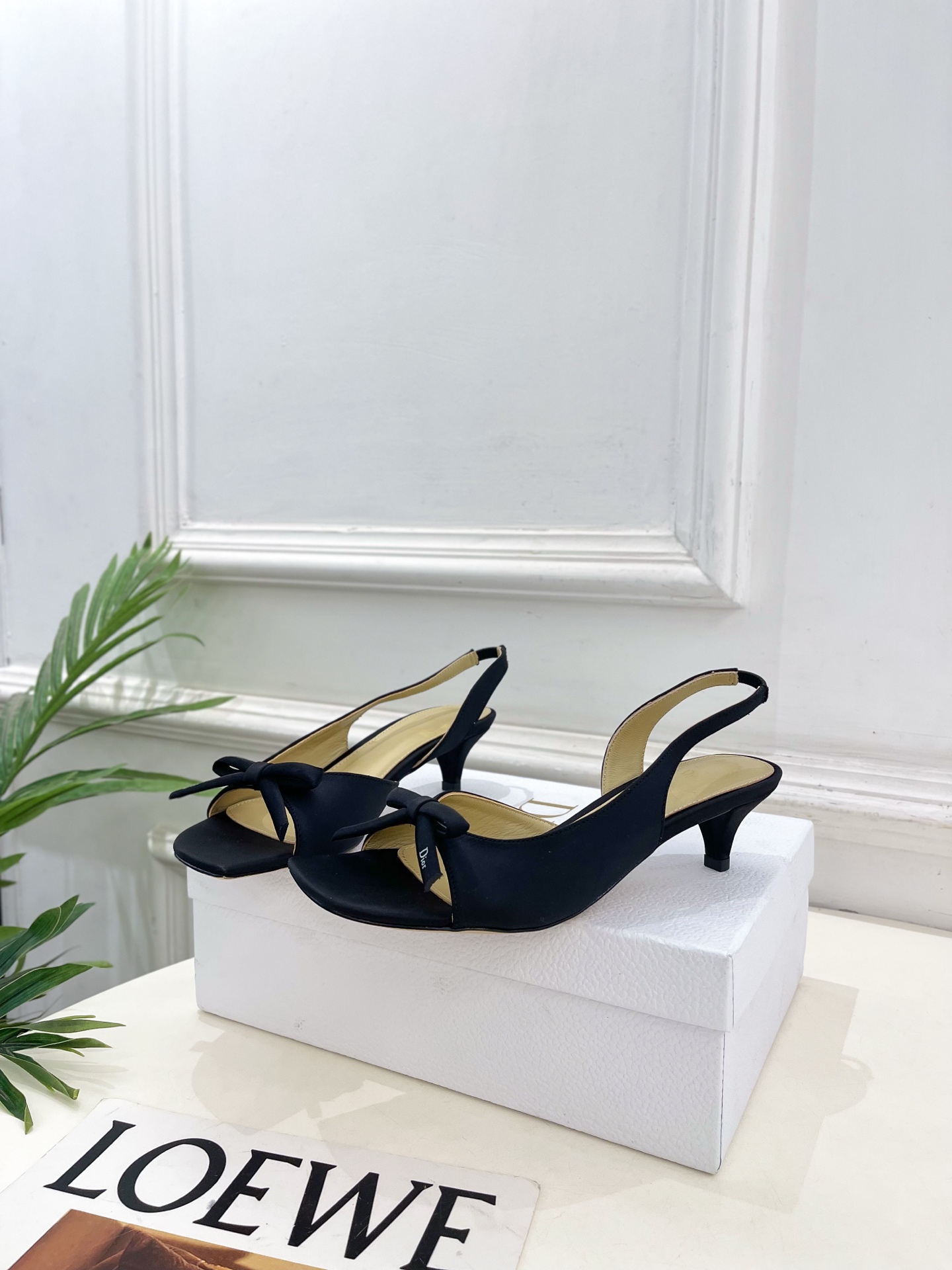 Dior |  迪奥  26𝐬𝐬 🧡💚2026春夏新品 顶级版本⚠️专柜主打新款 CD蝴蝶结鱼嘴中跟凉鞋