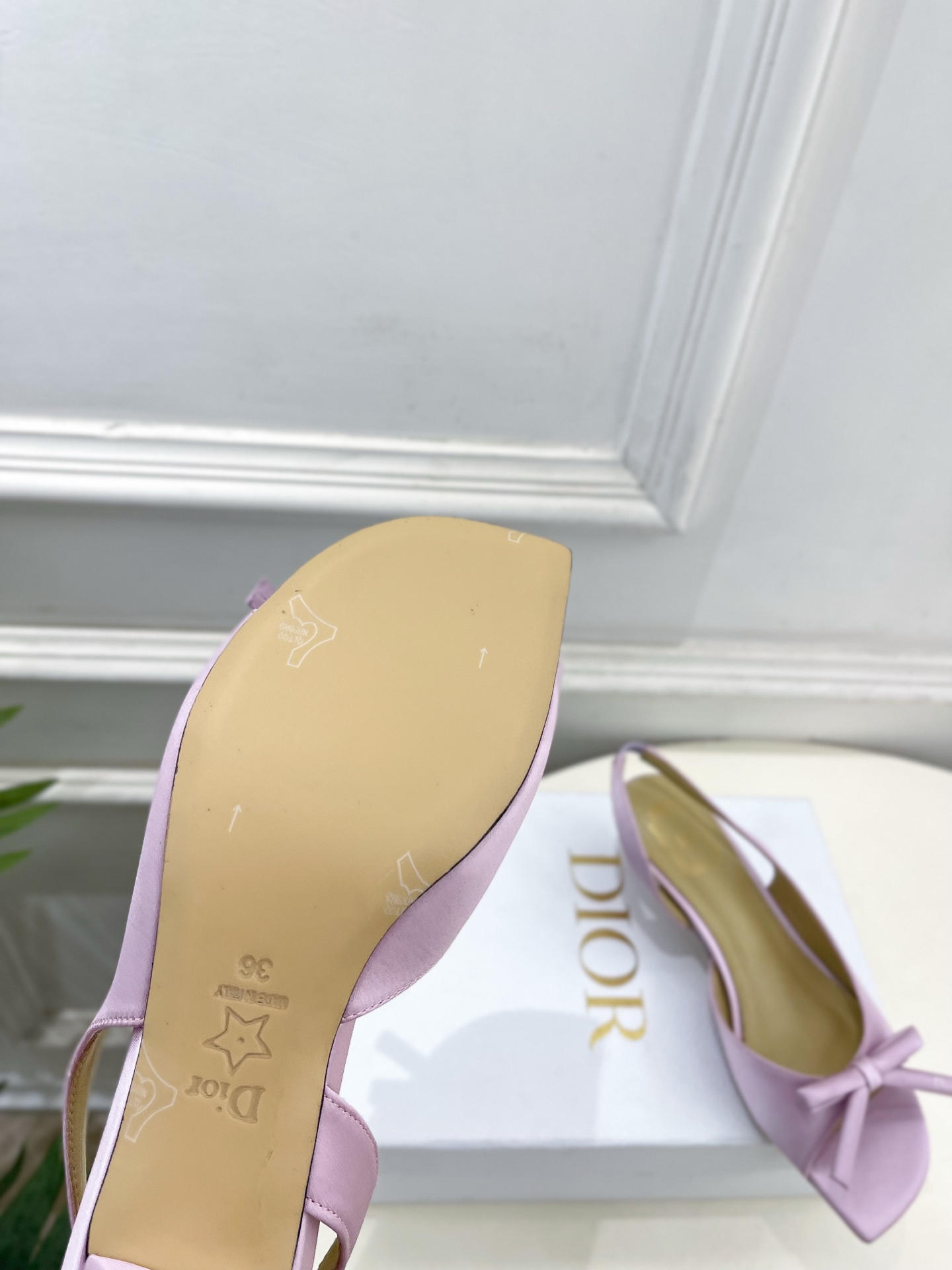 Dior |  迪奥  26𝐬𝐬 🧡💚2026春夏新品 顶级版本⚠️专柜主打新款 CD蝴蝶结鱼嘴中跟凉鞋