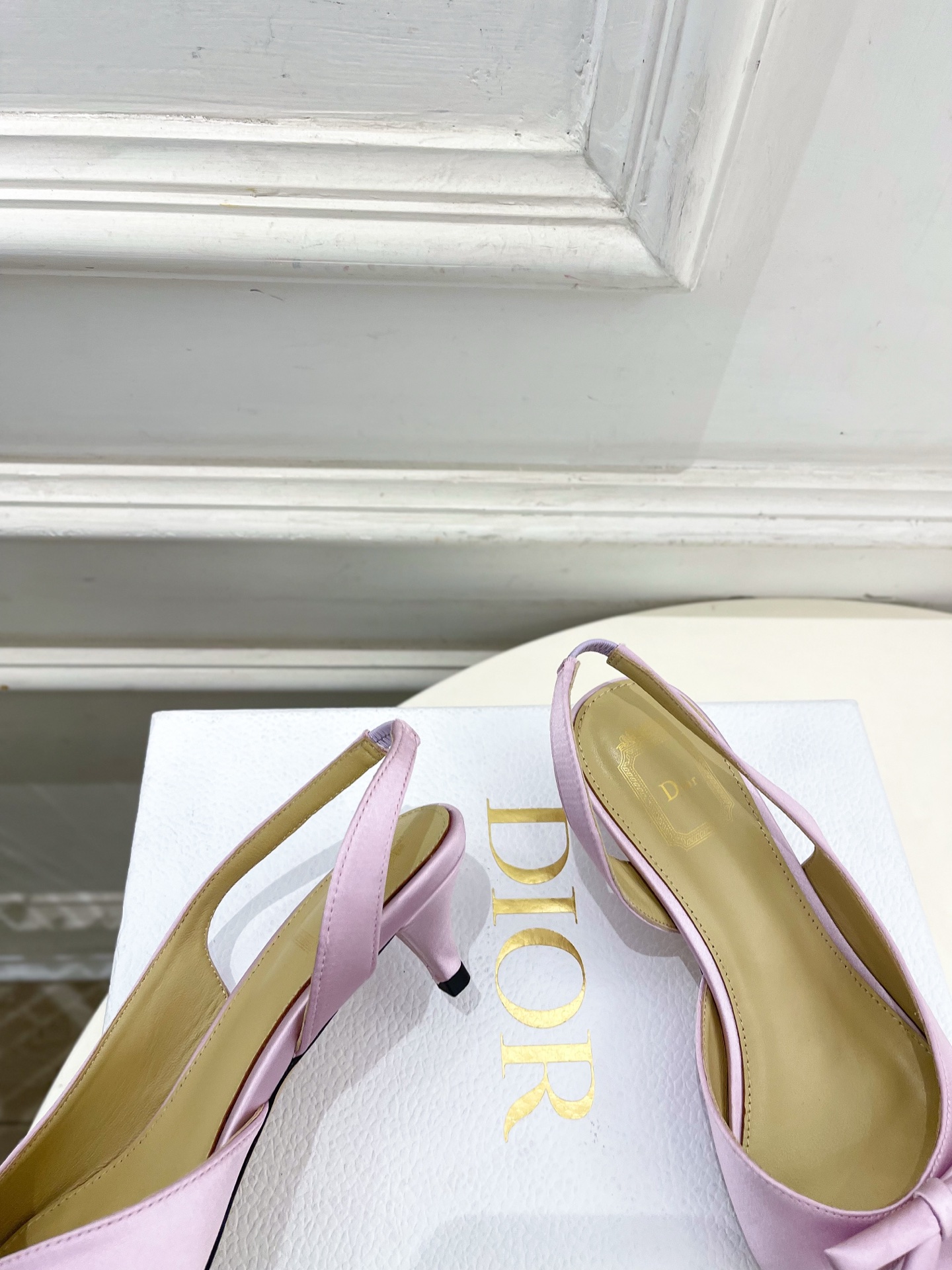 Dior |  迪奥  26𝐬𝐬 🧡💚2026春夏新品 顶级版本⚠️专柜主打新款 CD蝴蝶结鱼嘴中跟凉鞋
