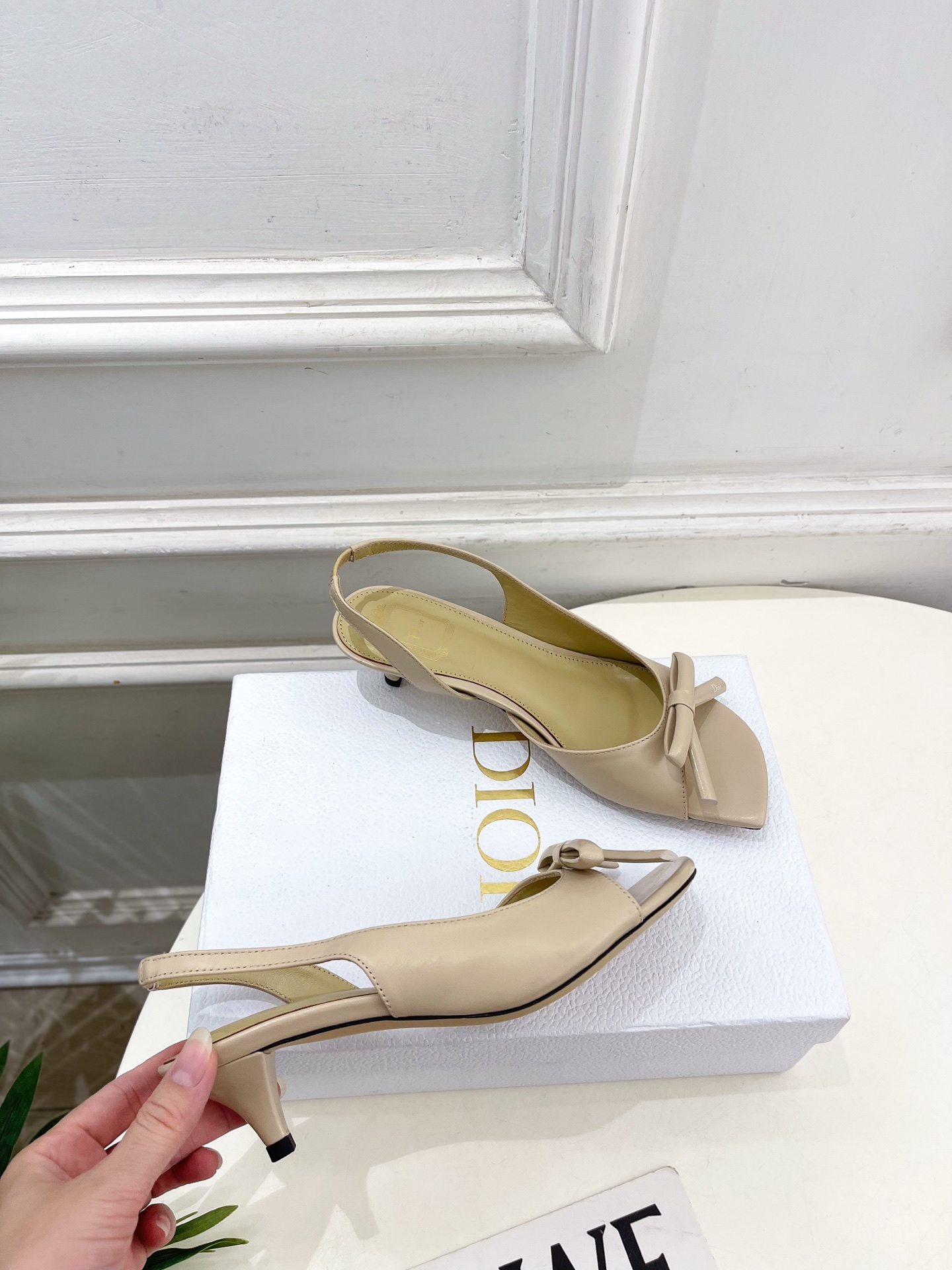 Dior |  迪奥  26𝐬𝐬 🧡💚2026春夏新品 顶级版本⚠️专柜主打新款 CD蝴蝶结鱼嘴中跟凉鞋