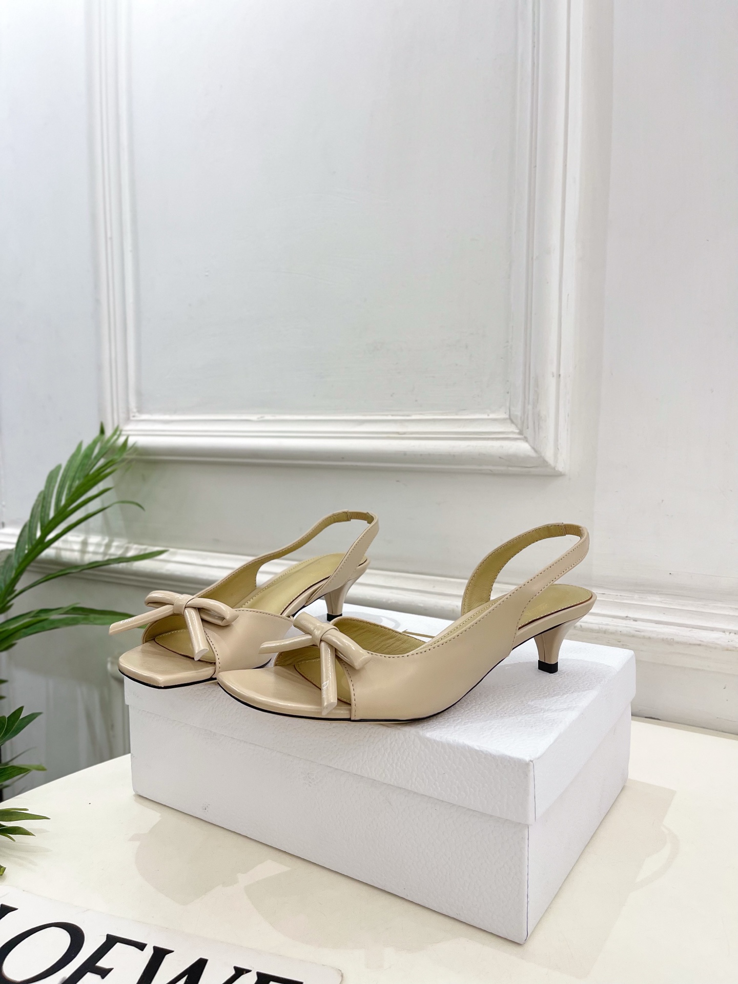 Dior |  迪奥  26𝐬𝐬 🧡💚2026春夏新品 顶级版本⚠️专柜主打新款 CD蝴蝶结鱼嘴中跟凉鞋