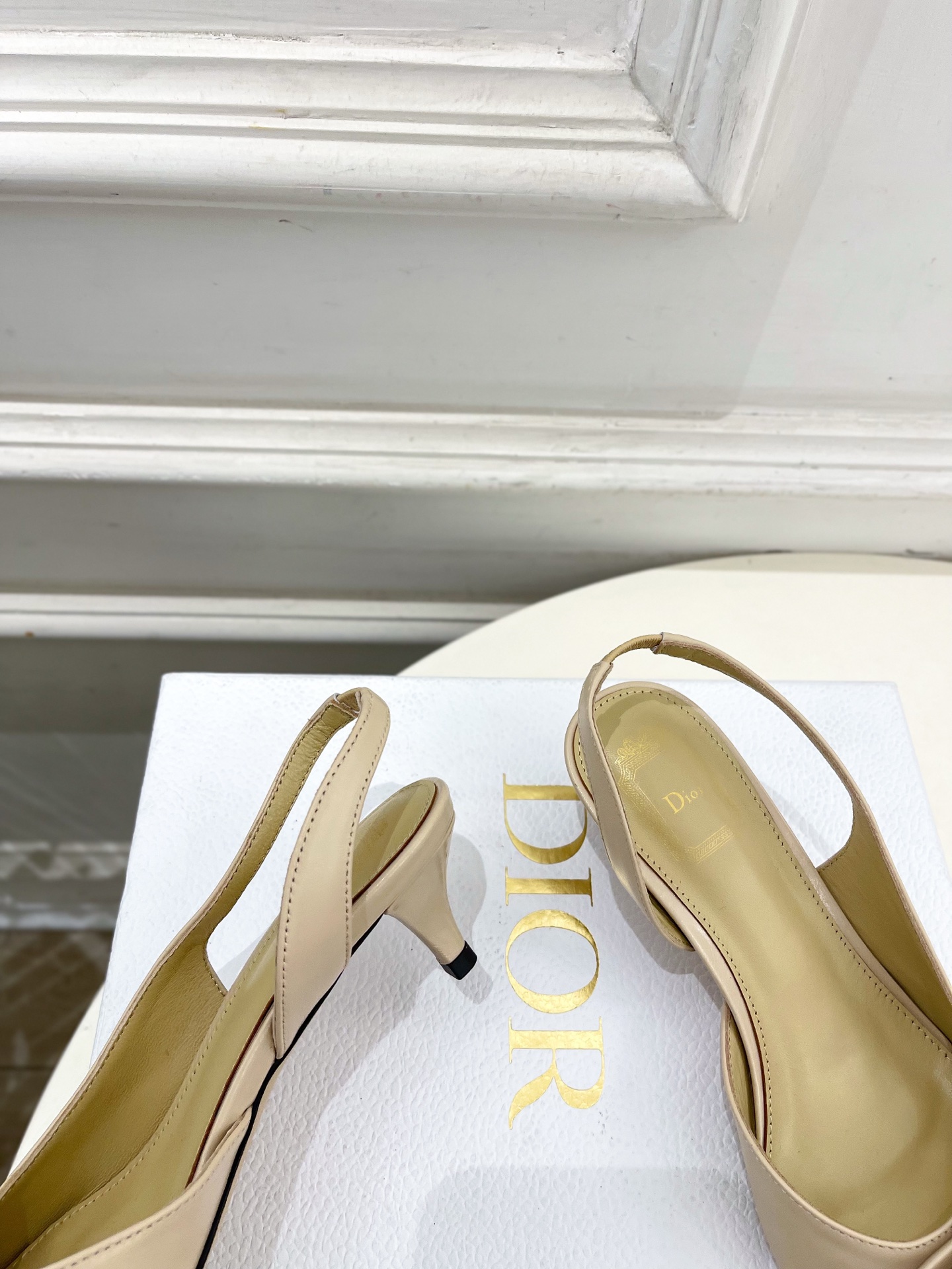 Dior |  迪奥  26𝐬𝐬 🧡💚2026春夏新品 顶级版本⚠️专柜主打新款 CD蝴蝶结鱼嘴中跟凉鞋
