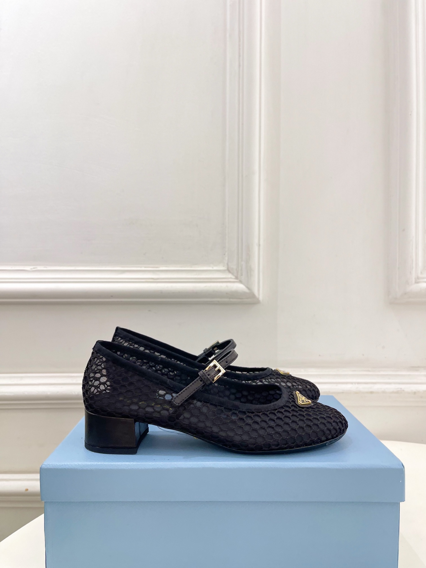 Prada Style Leather Women's Shoes Lookbook Reference image 2