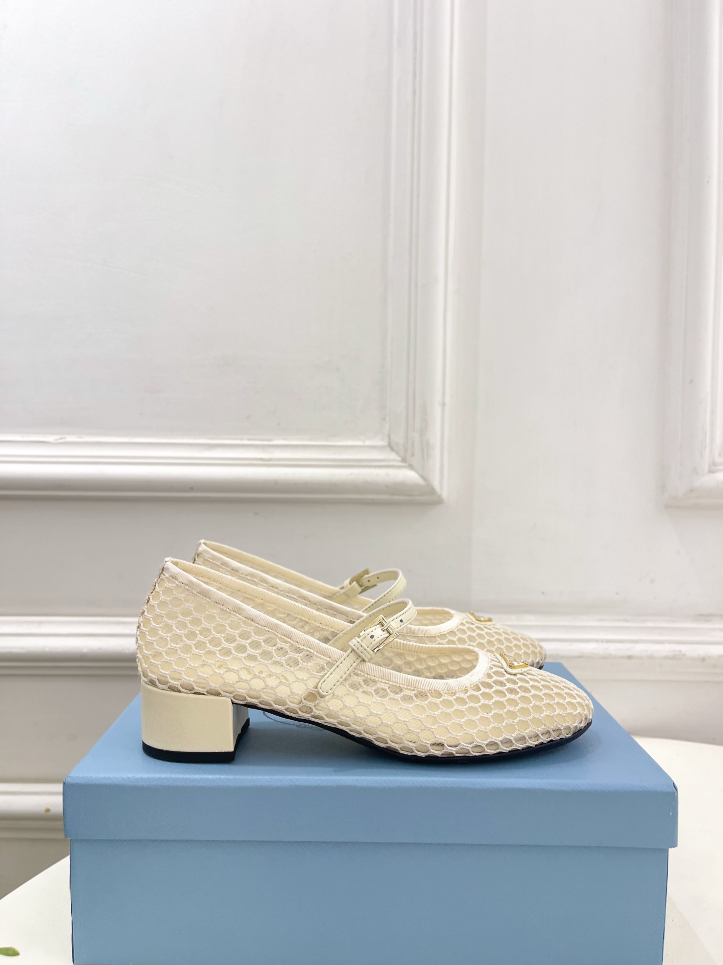 Prada Style Leather Women's Shoes Lookbook Reference image 2