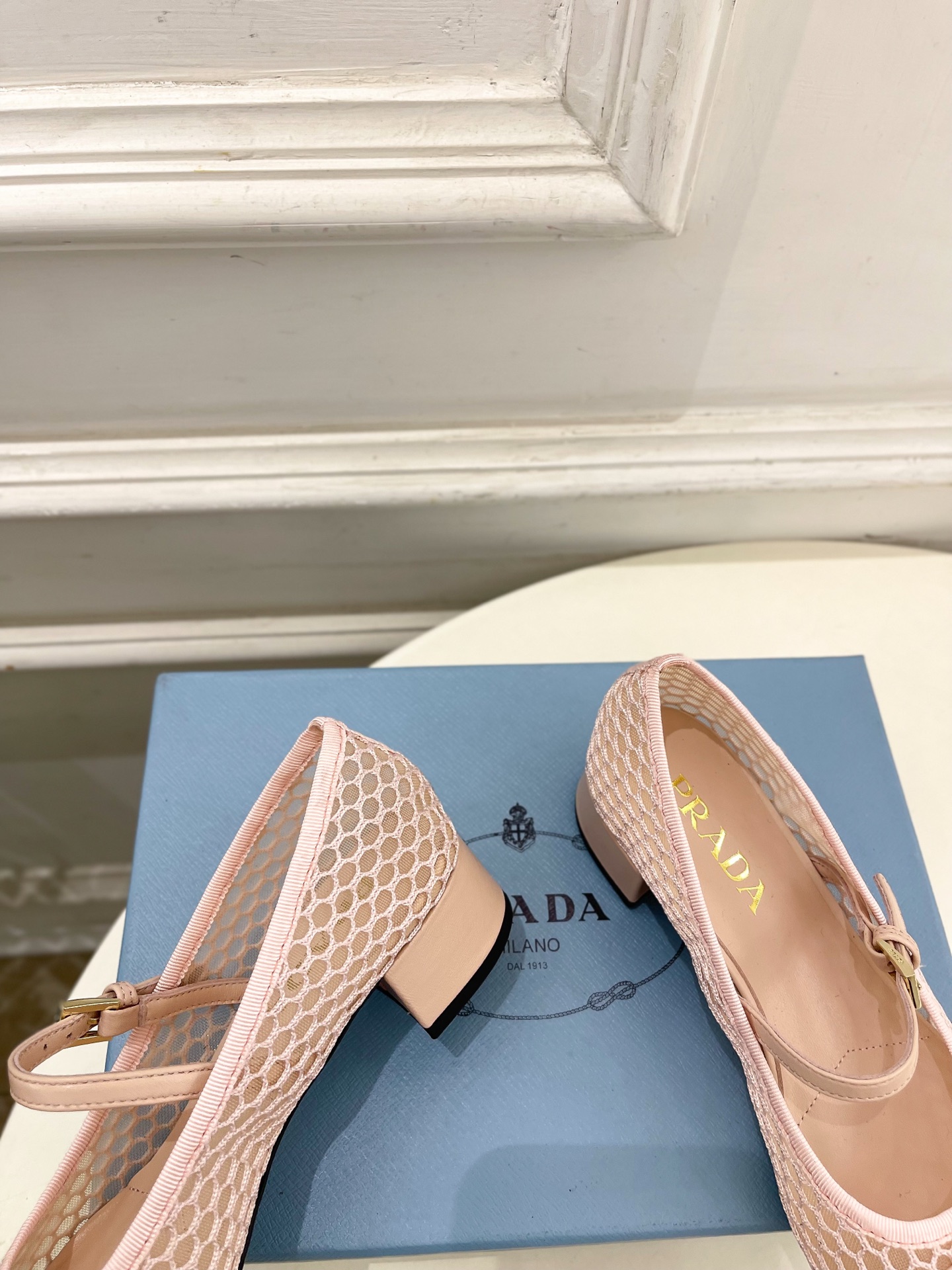 Prada Style Leather Women's Shoes style reference detail image 7 from source 784782