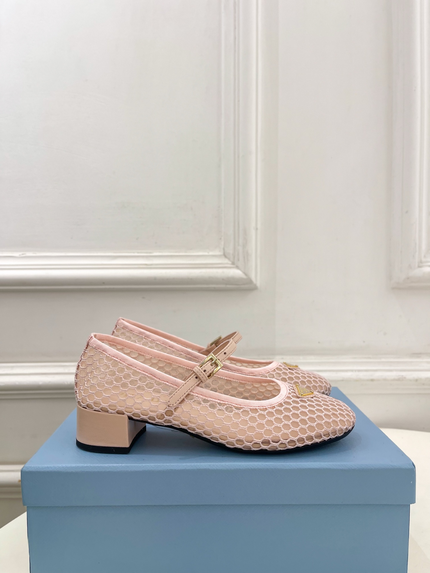 Prada Style Leather Women's Shoes Lookbook Reference image 2