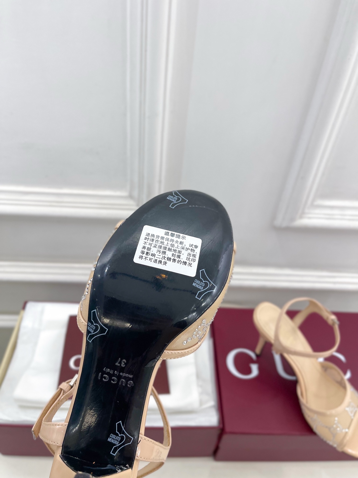 Gucci |  古驰  26𝐬𝐬 ⭐️ G家 主打系列终于面世，狠货值得期待！原有的经典 创造新设计 